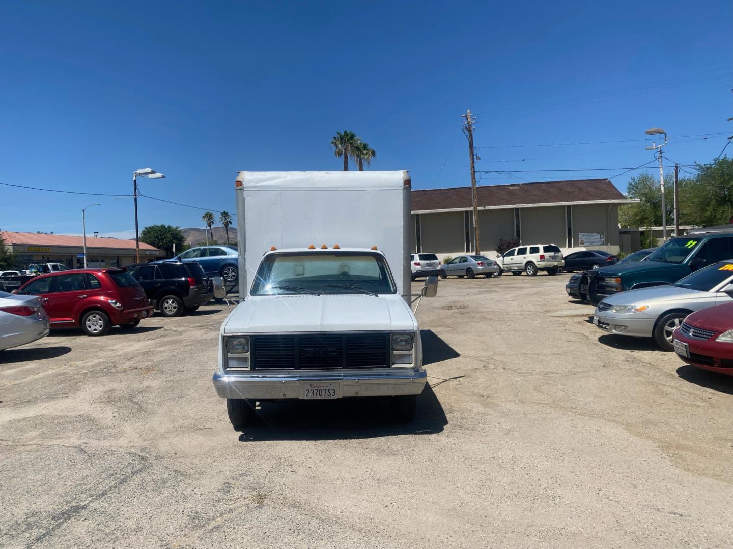 1988 GMC R3500 High Sierra 2WD (1GDHR34K4JJ) with an 5.7L V8 OHV 16V engine, located at 44356 Date Ave., Lancaster, CA, 93534, (661) 945-6555, 34.688919, -118.139374- Photo#3
