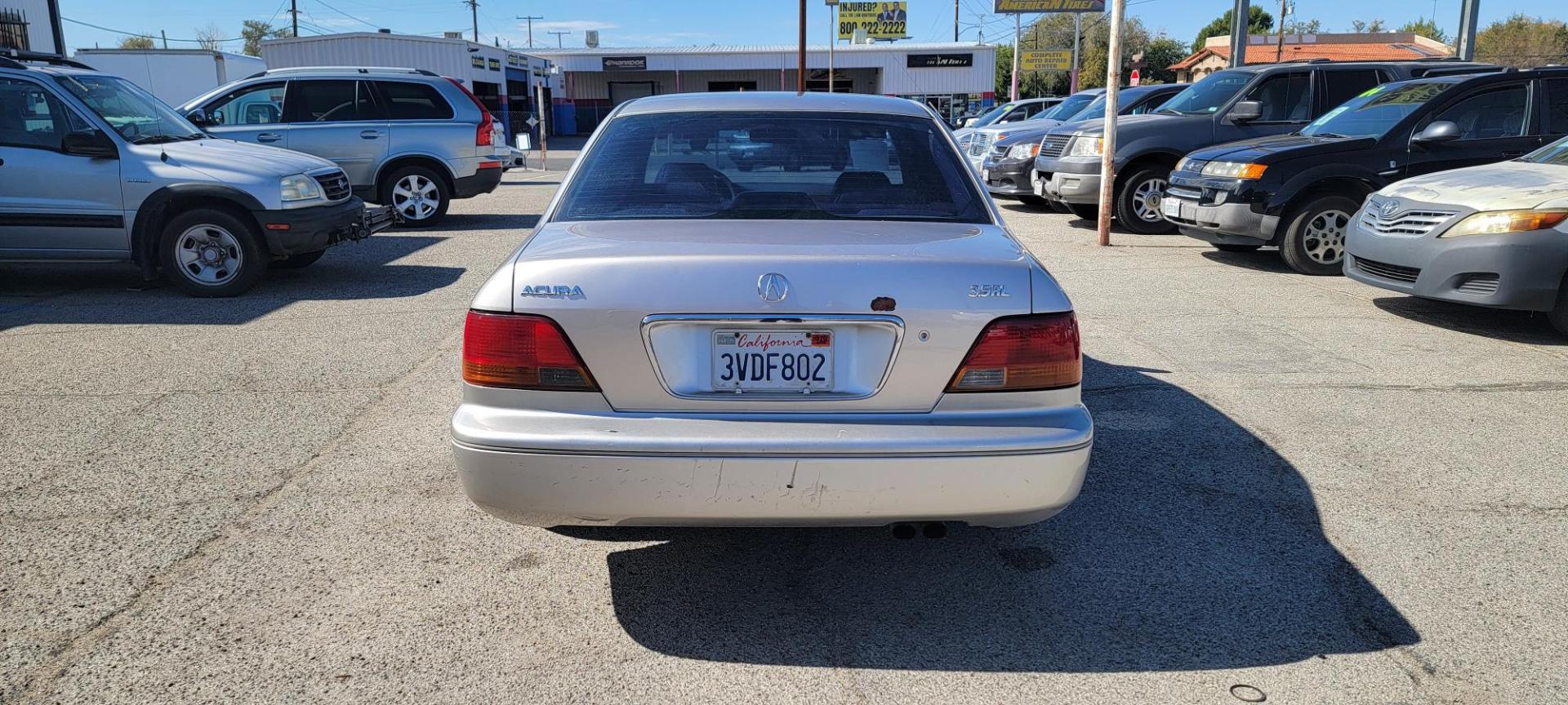 1997 /GRAY Acura RL 3.5RL (JH4KA9658VC) with an 3.5L V6 SOHC 24V engine, 4-Speed Automatic Overdrive transmission, located at 44356 Date Ave., Lancaster, CA, 93534, (661) 945-6555, 34.688919, -118.139374- Photo#3