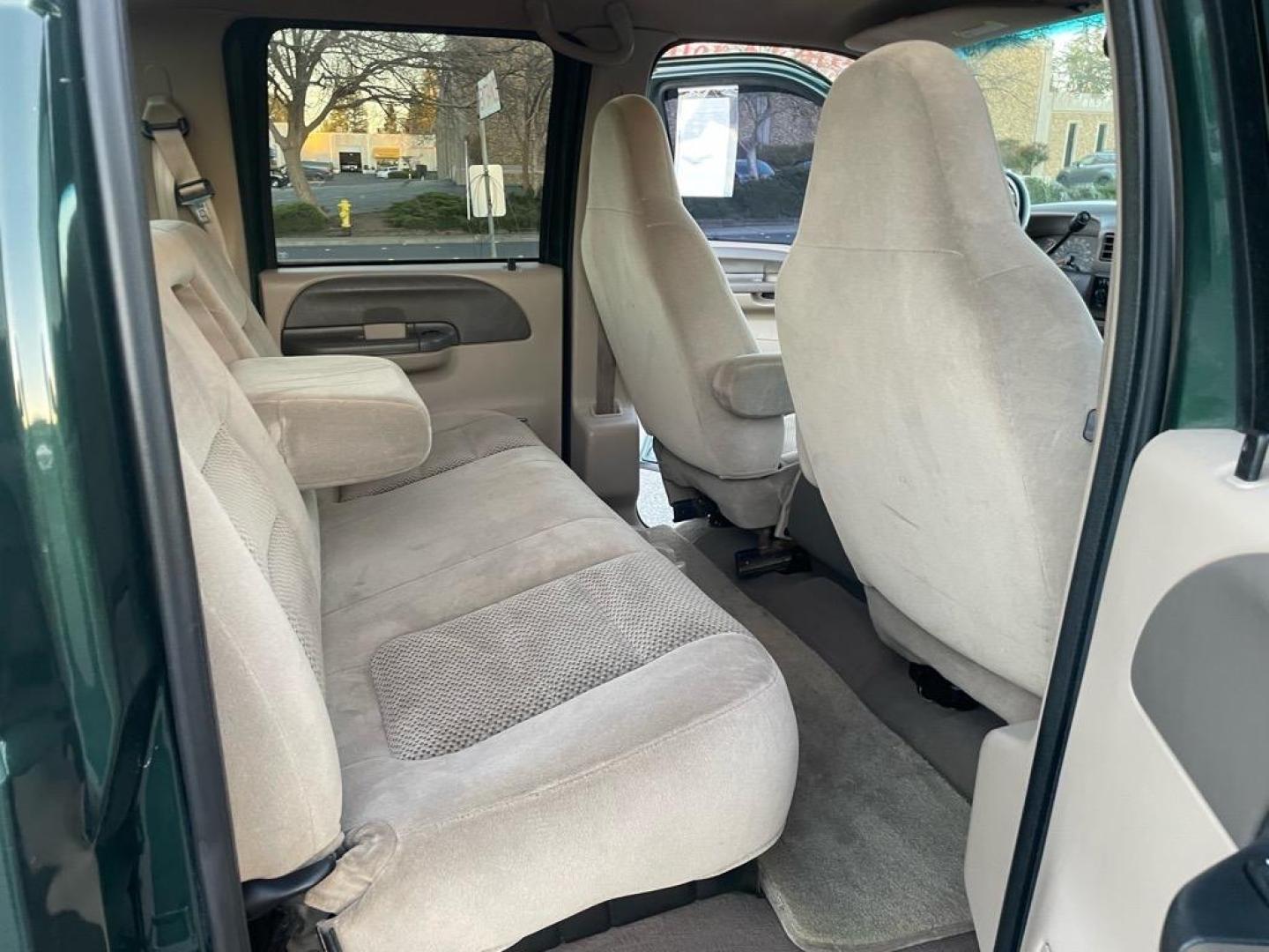 2001 Dark Highland Green Clearcoat Metallic Ford F-250 Super Duty XLT (1FTNW21F21E) with an Power Stroke 7.3L Diesel Turbo V8 250hp 505ft. lbs. Other engine, 4-Speed Automatic transmission, located at 800 Riverside Ave, Roseville, CA, 95678, 916-773-4549 & Toll Free: 866-719-4393, 38.732265, -121.291039 - 7.3 DIESEL CREW CAB 4X4 OFF ROAD XLT LOW MILES CLEAN CARFAX - Photo#15