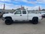 2003 Summit White/Light Pewter Metallic Chevrolet Silverado 1500 LS (1GCEK19V93E) with an 4.8L V8 270hp 285ft. lbs. Other engine, 4-Speed Automatic transmission, located at 800 Riverside Ave, Roseville, CA, 95678, 916-773-4549 & Toll Free: 866-719-4393, 38.732265, -121.291039 - 4X4 EXTENDED CAB LS LOW MILES CLEAN CARFAX - Photo#4