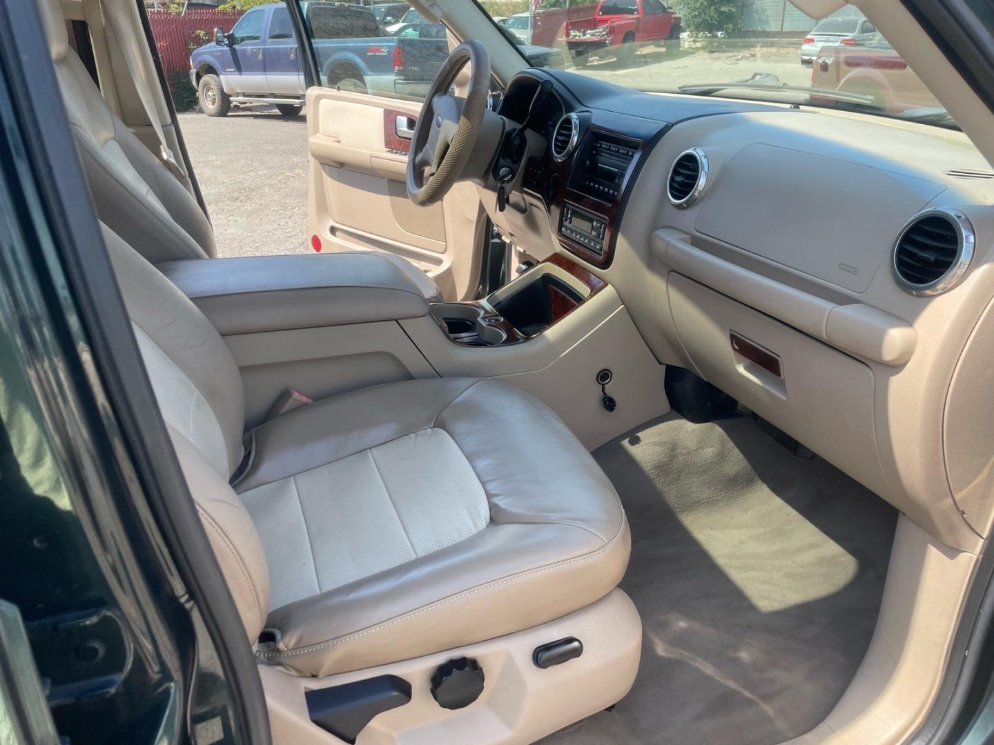 2003 Aspen Green Clearcoat Metallic Ford Expedition Eddie Bauer (1FMFU18L73L) with an Triton 5.4L V8 260hp 350ft. lbs. Other engine, Automatic transmission, located at 800 Riverside Ave, Roseville, CA, 95678, 916-773-4549 & Toll Free: 866-719-4393, 38.732265, -121.291039 - 4X4 EDDIE BAUER LOW MILES ONE OWNER CLEAN CARFAX- Photo#13