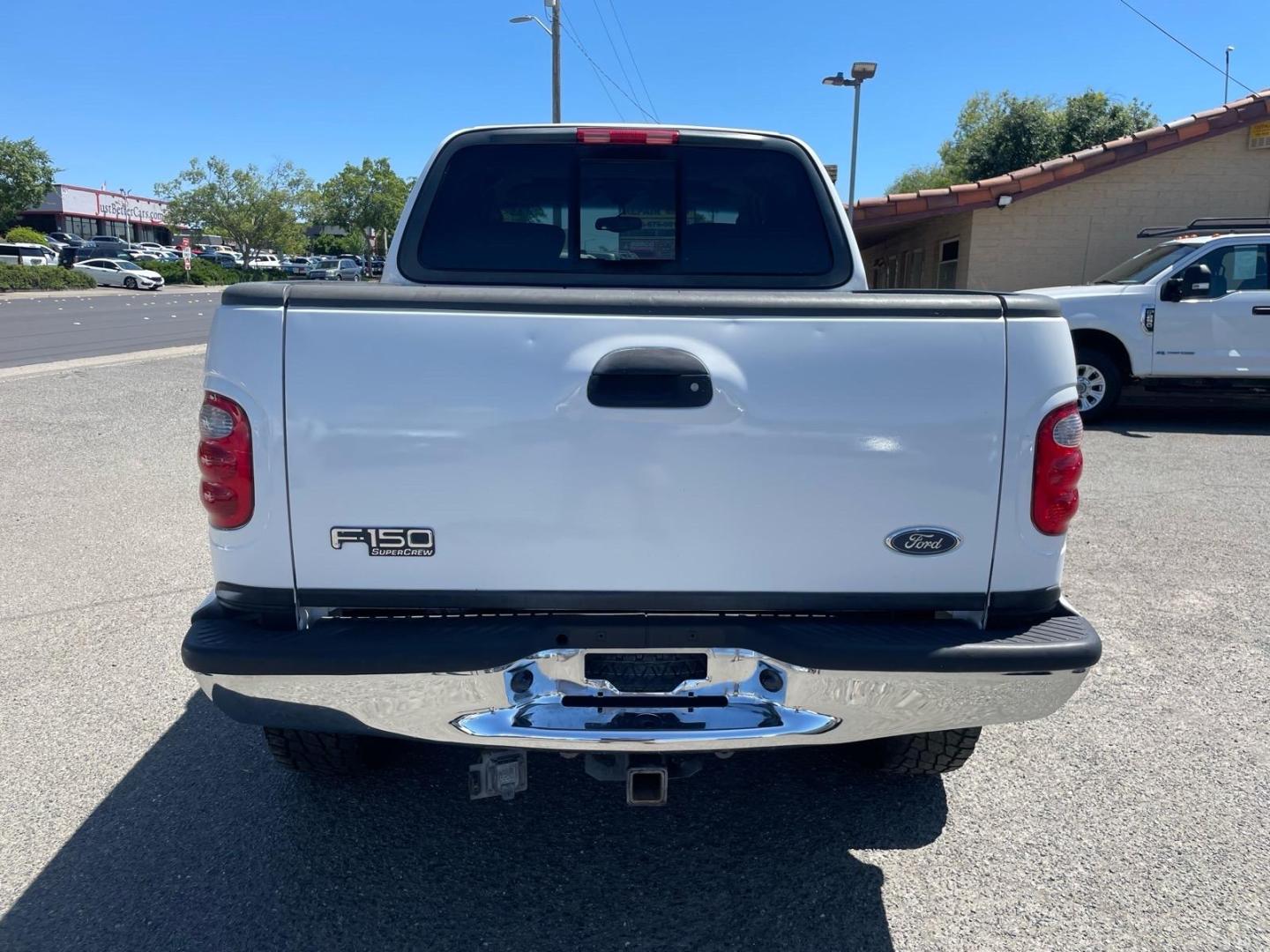 2003 Oxford White Ford F-150 Lariat (1FTRW08L83K) with an Triton 5.4L V8 260hp 350ft. lbs. Other engine, 4-Speed Automatic transmission, located at 800 Riverside Ave, Roseville, CA, 95678, 916-773-4549 & Toll Free: 866-719-4393, 38.732265, -121.291039 - 4X4 SUPERCREW LARIAT LOW MILES MOON ROOF- Photo#2