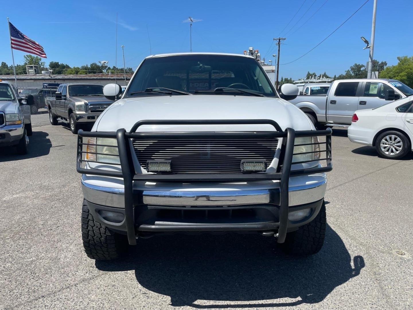 2003 Oxford White Ford F-150 Lariat (1FTRW08L83K) with an Triton 5.4L V8 260hp 350ft. lbs. Other engine, 4-Speed Automatic transmission, located at 800 Riverside Ave, Roseville, CA, 95678, 916-773-4549 & Toll Free: 866-719-4393, 38.732265, -121.291039 - 4X4 SUPERCREW LARIAT LOW MILES MOON ROOF- Photo#6