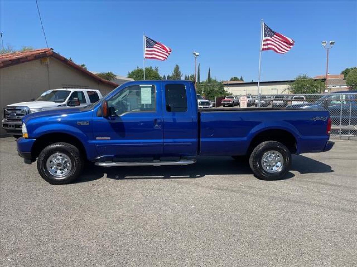 2003 Sonic Blue Metallic Ford F-250 Super Duty XLT (1FTNX21P33E) with an 6.0L Power Stroke 6.0L Diesel Other engine, 5-Speed Automatic transmission, located at 800 Riverside Ave, Roseville, CA, 95678, 916-773-4549 & Toll Free: 866-719-4393, 38.732265, -121.291039 - DIESEL SUPER CAB 4X4 XLT SPORT SERVICE RECORDS ONE OWNER CLEAN CARFAX - Photo#4