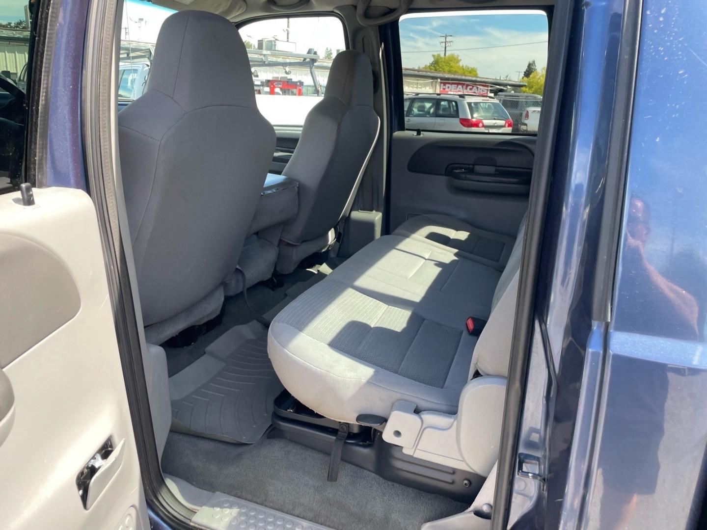 2004 Medium Wedgewood Blue Clearcoat Ford F-250 Super Duty XLT (1FTNW21P44E) with an Power Stroke 6.0L Diesel Turbo V8 325hp 560ft. lbs. Other engine, 5-Speed Automatic transmission, located at 800 Riverside Ave, Roseville, CA, 95678, 916-773-4549 & Toll Free: 866-719-4393, 38.732265, -121.291039 - DIESEL CREW CAB 4X4 FX4 XLT CLEAN CARFAX- Photo#10