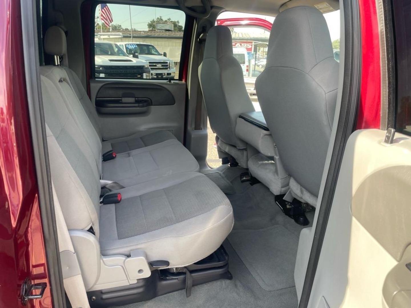 2004 Dark Toreador Red Clearcoat Ford F-350 Super Duty XLT (1FTSW31P44E) with an Power Stroke 6.0L Diesel Turbo V8 325hp 560ft. lbs. Other engine, 5-Speed Automatic transmission, located at 800 Riverside Ave, Roseville, CA, 95678, 916-773-4549 & Toll Free: 866-719-4393, 38.732265, -121.291039 - DIESEL CREW CAB 4X4 XLT LOW MILES ONE OWNER - Photo#15