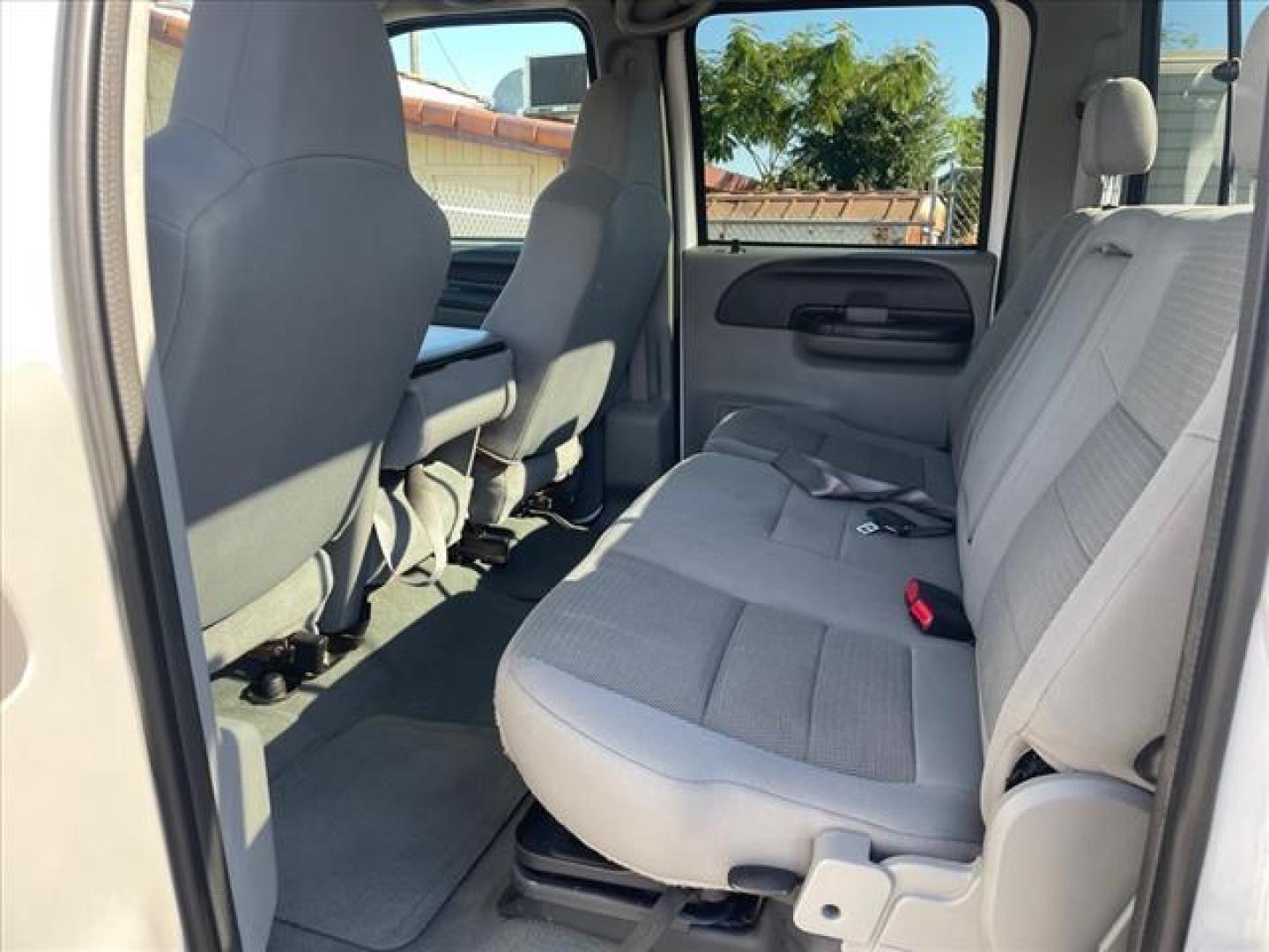 2004 Oxford White Clearcoat Ford F-250 Super Duty XLT (1FTNW21P04E) with an Power Stroke 6.0L Diesel Other engine, 5-Speed Automatic transmission, located at 800 Riverside Ave, Roseville, CA, 95678, 916-773-4549 & Toll Free: 866-719-4393, 38.732265, -121.291039 - DIESEL CREW CAB 4X4 XLT LOW MILES NEW TIRES LIFTED CLEAN CARFAX - Photo#11