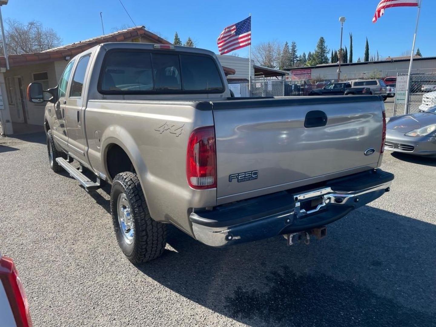 2004 Arizona Beige Clearcoat Metallic Ford F-250 Super Duty XLT (1FTNW21P04E) with an Power Stroke 6.0L Diesel Turbo V8 325hp 560ft. lbs. Other engine, 5-Speed Automatic transmission, located at 800 Riverside Ave, Roseville, CA, 95678, 916-773-4549 & Toll Free: 866-719-4393, 38.732265, -121.291039 - DIESEL CREW CAB 4X4 XLT LOW MILES SERVICE RECORDS - Photo#2