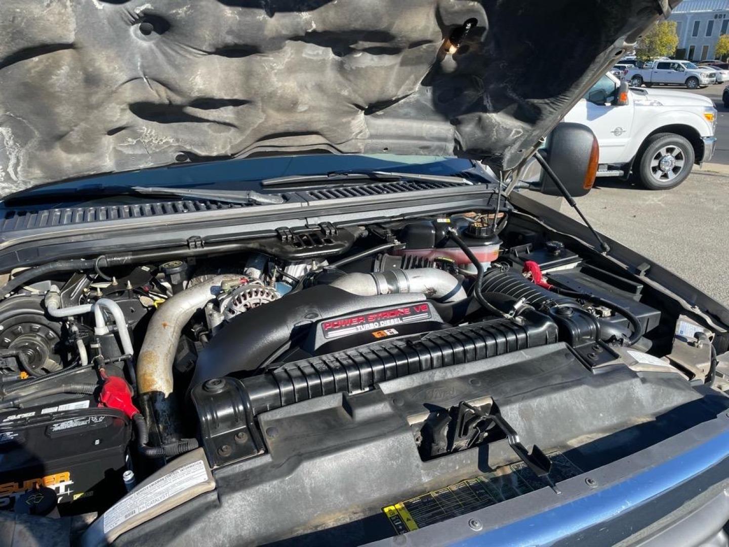 2004 Arizona Beige Clearcoat Metallic Ford F-250 Super Duty XLT (1FTNW21P04E) with an Power Stroke 6.0L Diesel Turbo V8 325hp 560ft. lbs. Other engine, 5-Speed Automatic transmission, located at 800 Riverside Ave, Roseville, CA, 95678, 916-773-4549 & Toll Free: 866-719-4393, 38.732265, -121.291039 - DIESEL CREW CAB 4X4 XLT LOW MILES SERVICE RECORDS - Photo#15