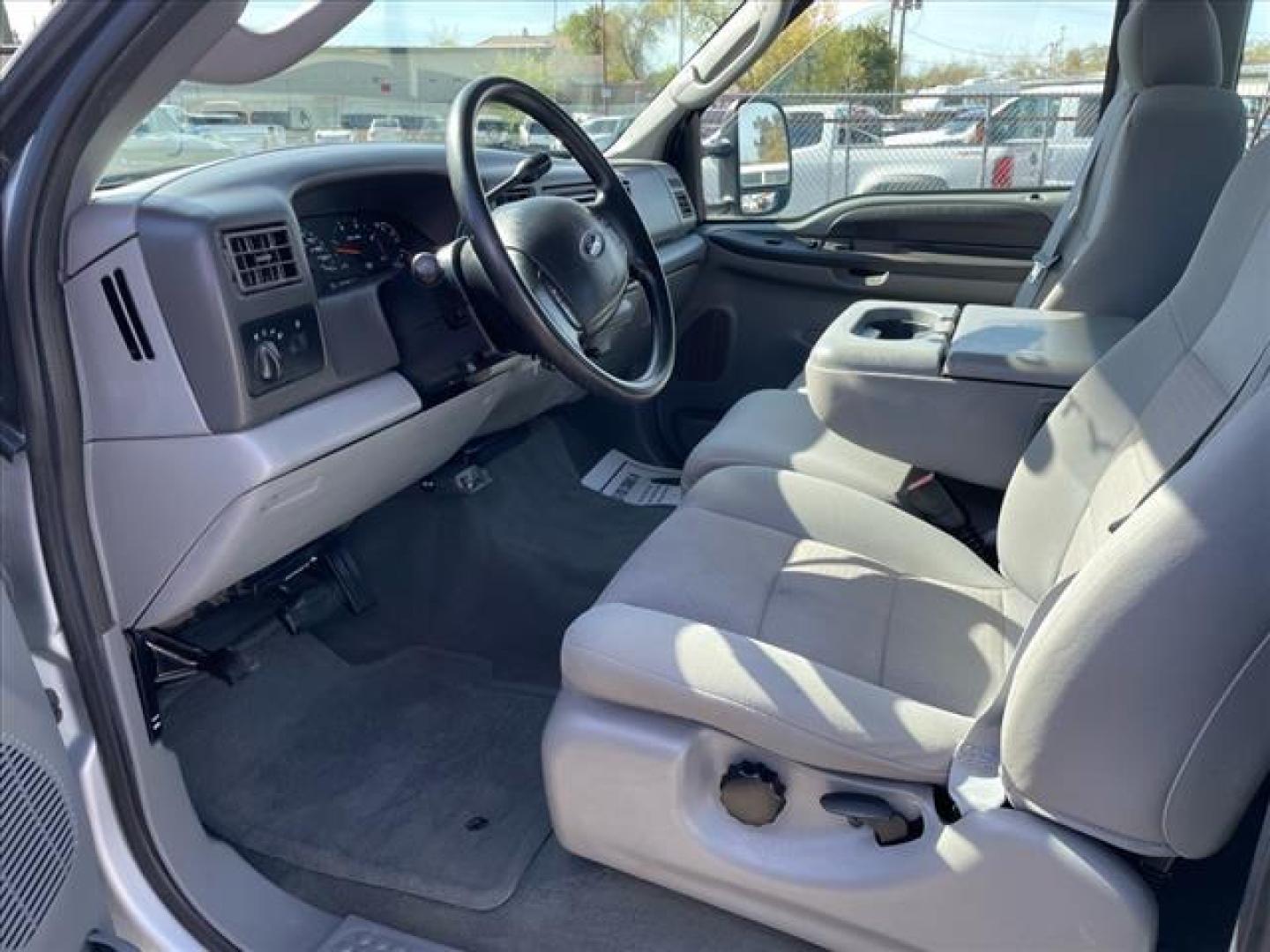 2004 Silver Clearcoat Metallic Ford F-350 Super Duty XLT (1FTSX31P84E) with an Power Stroke 6.0L Diesel Turbo V8 325hp 560ft. lbs. Other engine, 5-Speed Automatic transmission, located at 800 Riverside Ave, Roseville, CA, 95678, 916-773-4549 & Toll Free: 866-719-4393, 38.732265, -121.291039 - DIESEL SUPER CAB 4X4 FX4 XLT 91K MILES SERVICE RECORDS ONE OWNER CLEAN CARFAX - Photo#12