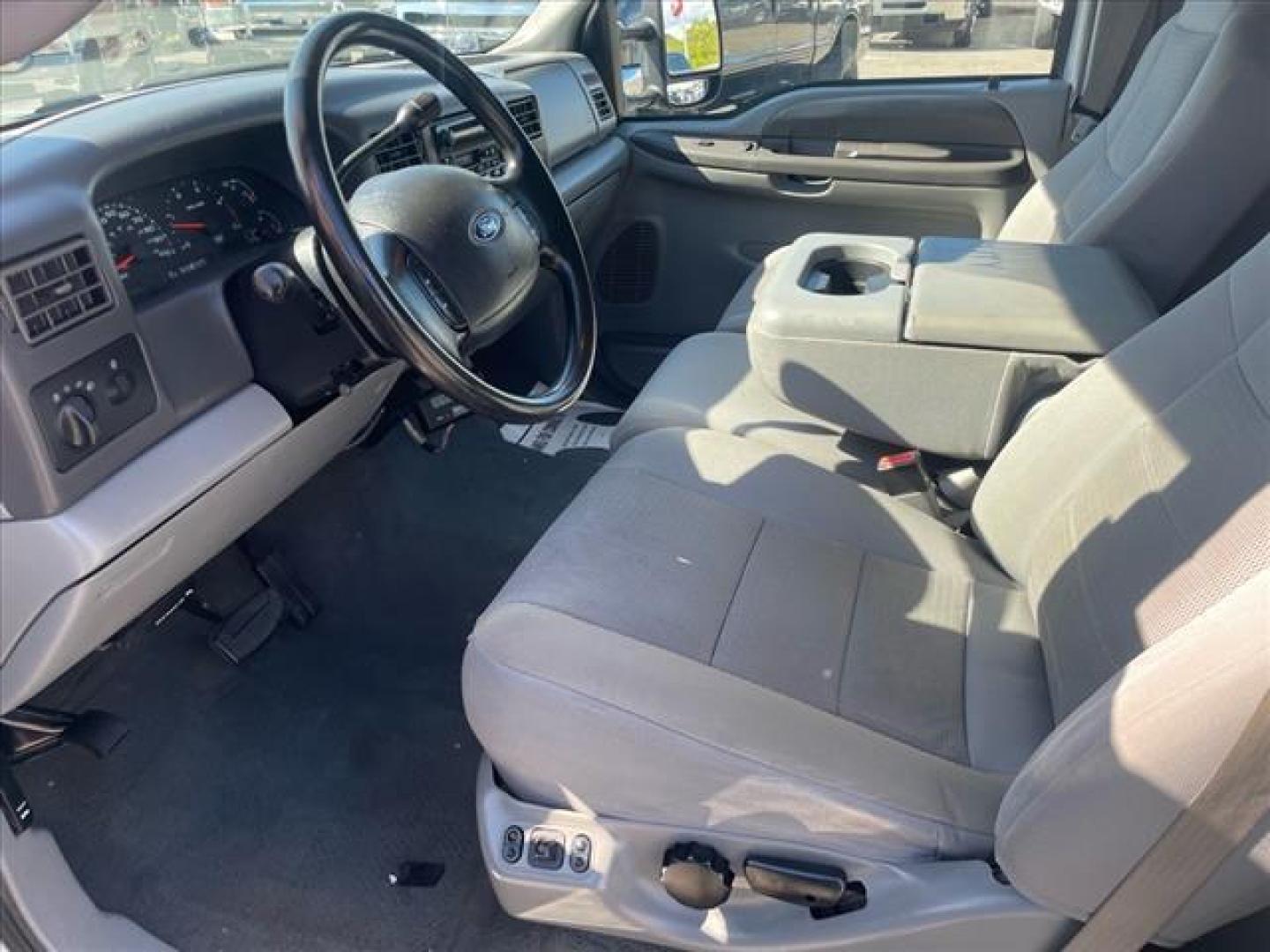 2004 Silver Clearcoat Metallic Ford F-350 Super Duty XLT (1FTWW32P24E) with an Power Stroke 6.0L Diesel Turbo V8 325hp 560ft. lbs. Other engine, 5-Speed Automatic transmission, located at 800 Riverside Ave, Roseville, CA, 95678, 916-773-4549 & Toll Free: 866-719-4393, 38.732265, -121.291039 - DIESEL CREW CAB DUALLY XLT LOW MILES MOON ROOF NEW TIRES NEW HIGH PRESSURE OIL PUMP NEW EGR AND OIL COOLER AUXILIARY FUEL TANK - Photo#13