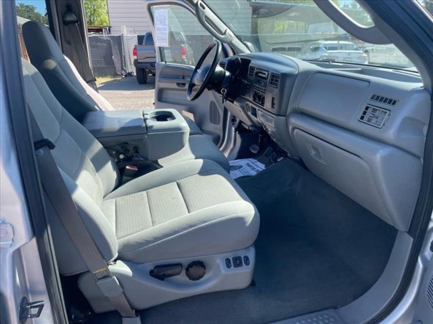 2004 Silver Clearcoat Metallic Ford F-350 Super Duty XLT (1FTWW32P24E) with an Power Stroke 6.0L Diesel Turbo V8 325hp 560ft. lbs. Other engine, 5-Speed Automatic transmission, located at 800 Riverside Ave, Roseville, CA, 95678, 916-773-4549 & Toll Free: 866-719-4393, 38.732265, -121.291039 - DIESEL CREW CAB DUALLY XLT LOW MILES MOON ROOF NEW TIRES NEW HIGH PRESSURE OIL PUMP NEW EGR AND OIL COOLER AUXILIARY FUEL TANK - Photo#15