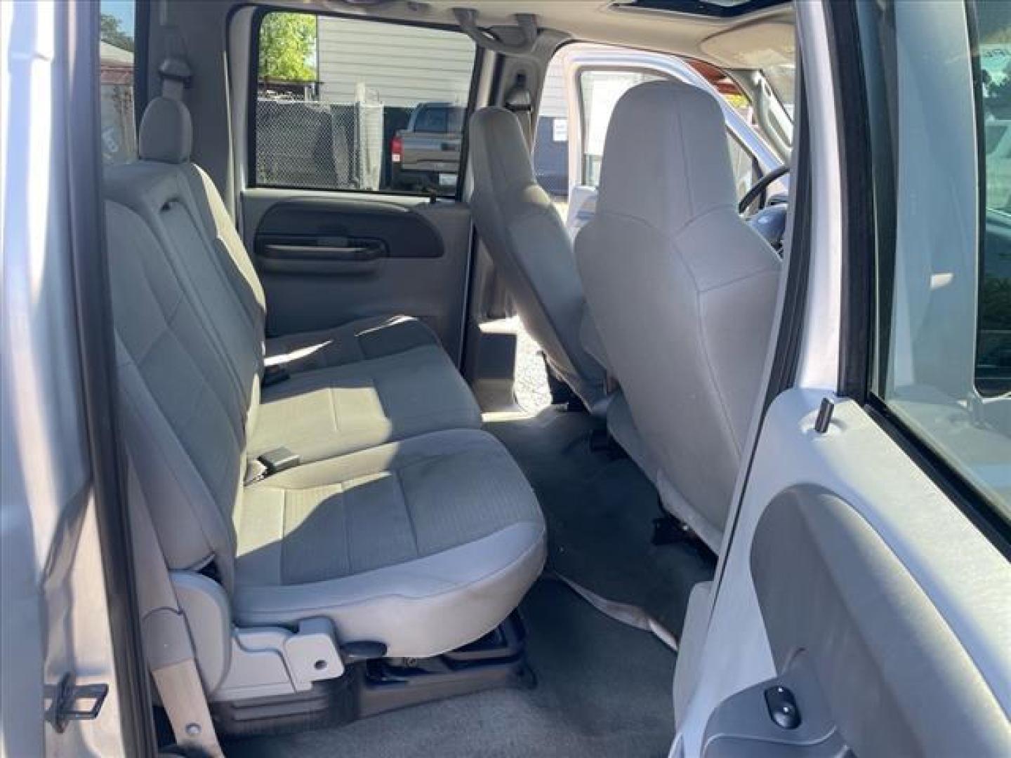 2004 Silver Clearcoat Metallic Ford F-350 Super Duty XLT (1FTWW32P24E) with an Power Stroke 6.0L Diesel Turbo V8 325hp 560ft. lbs. Other engine, 5-Speed Automatic transmission, located at 800 Riverside Ave, Roseville, CA, 95678, 916-773-4549 & Toll Free: 866-719-4393, 38.732265, -121.291039 - DIESEL CREW CAB DUALLY XLT LOW MILES MOON ROOF NEW TIRES NEW HIGH PRESSURE OIL PUMP NEW EGR AND OIL COOLER AUXILIARY FUEL TANK - Photo#16