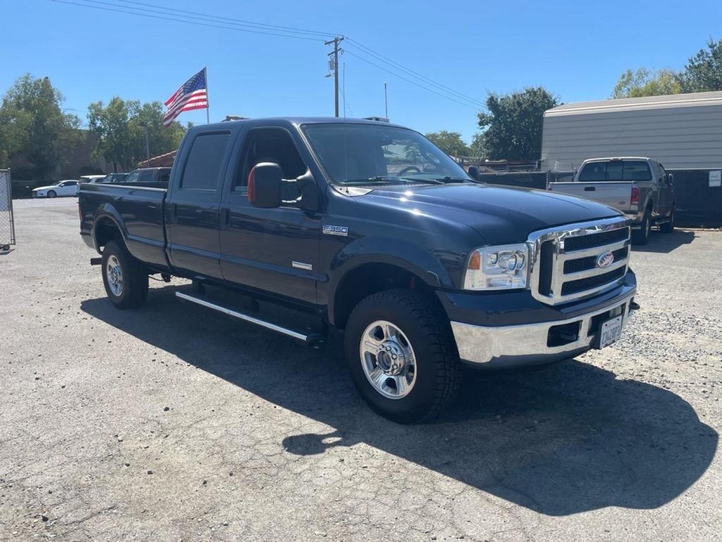 2005 True Blue Clearcoat Metallic Ford F-350 Super Duty Lariat (1FTWW31P25E) with an 6.0L Power Stroke 6.0L Diesel Turbo V8 325hp 560ft. lbs. Direct Injection engine, 5-Speed Automatic transmission, located at 800 Riverside Ave, Roseville, CA, 95678, 916-773-4549 & Toll Free: 866-719-4393, 38.732265, -121.291039 - DIESEL CREW CAB 4X4 LARIAT LOW MILES BULLET PROOF EGR AND OIL COOLER MOON ROOF CLEAN CARFAX - Photo#1