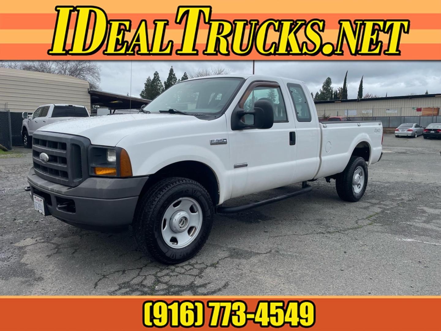 2005 Oxford White Clearcoat Ford F-350 Super Duty XL (1FTWX31PX5E) with an 6.0L Power Stroke 6.0L Diesel Turbo V8 325hp 560ft. lbs. Direct Injection engine, 6-Speed Manual transmission, located at 800 Riverside Ave, Roseville, CA, 95678, 916-773-4549 & Toll Free: 866-719-4393, 38.732265, -121.291039 - DIESEL SUPER CAB 4X4 6 SPEED MANUAL TRANSMISSION LOW MILES ONE OWNER SERVICE RECORDS ON CLEAN CARFAX- Photo#0