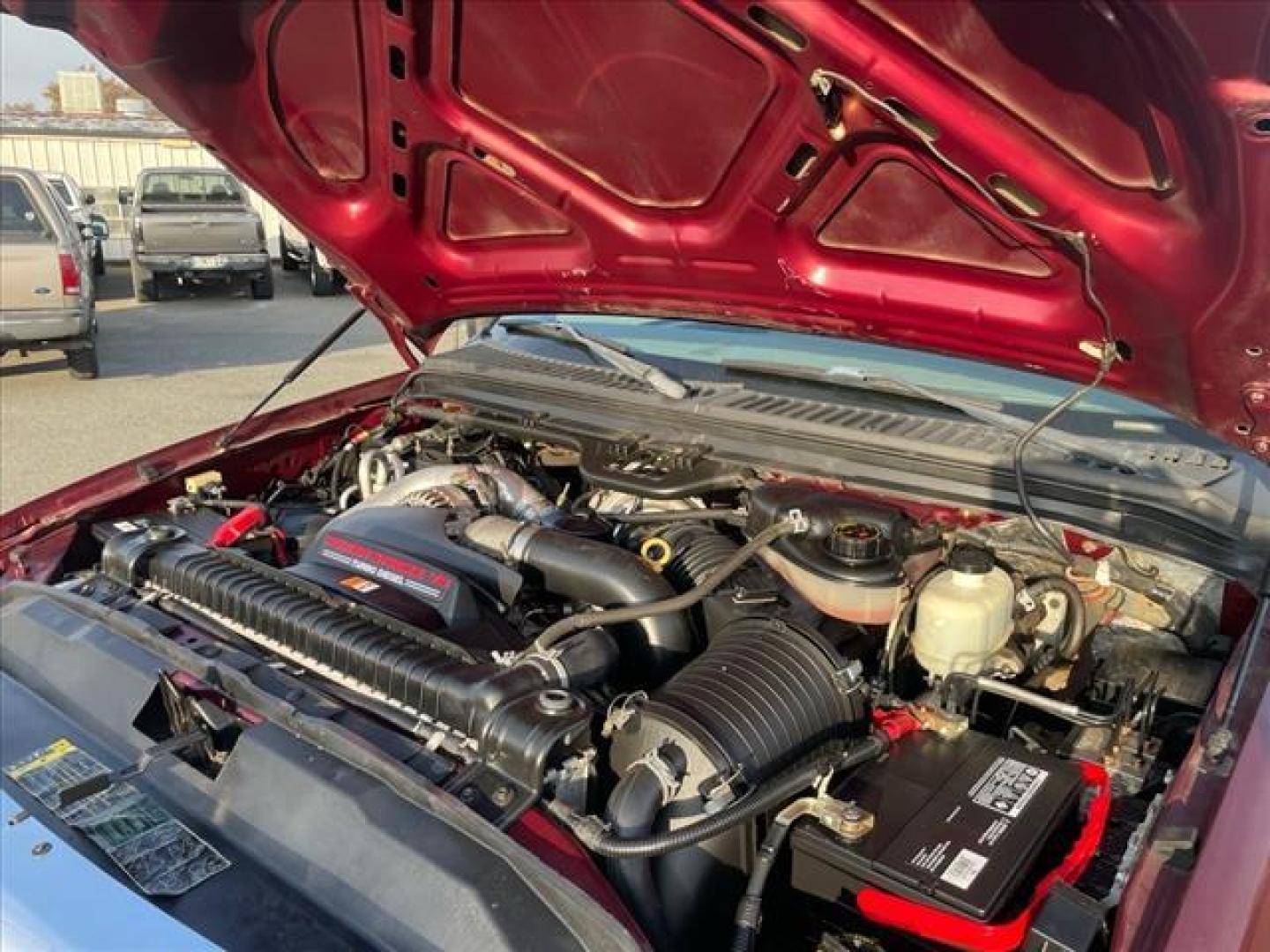 2005 Dark Toreador Red Clearcoat Ford F-250 Super Duty XLT (1FTSX21P85E) with an 6.0L Power Stroke 6.0L Diesel Turbo V8 325hp 560ft. lbs. Direct Injection engine, 5-Speed Automatic transmission, located at 800 Riverside Ave, Roseville, CA, 95678, 916-773-4549 & Toll Free: 866-719-4393, 38.732265, -121.291039 - DIESEL SUPER CAB 4X4 FX4 XLT HEADSTUDS NEW TIRES - Photo#7