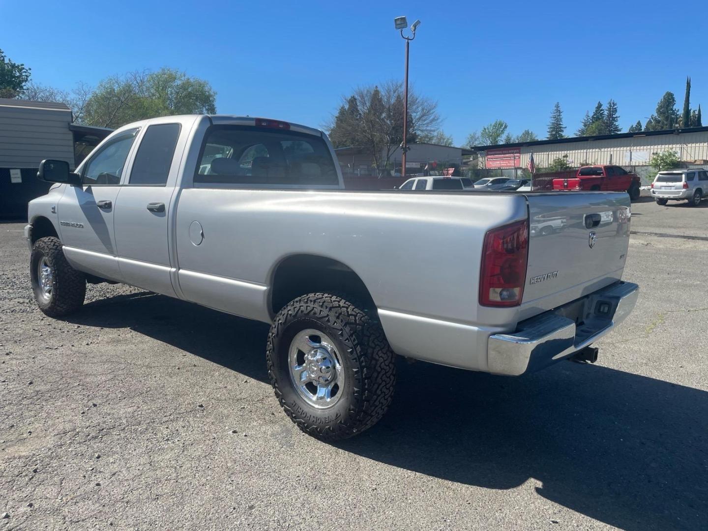 2006 Bright Silver Metallic Clearcoat Dodge Ram 2500 SLT (3D7KS28C56G) with an 5.9L 5.9L Turbocharged Diesel I6 OHV 24V FI Engine Direct Injection engine, 4-Speed Automatic transmission, located at 800 Riverside Ave, Roseville, CA, 95678, 916-773-4549 & Toll Free: 866-719-4393, 38.732265, -121.291039 - 5.9 CUMMINS DIESEL QUAD CAB 4X4 SLT LOW MILES- Photo#2