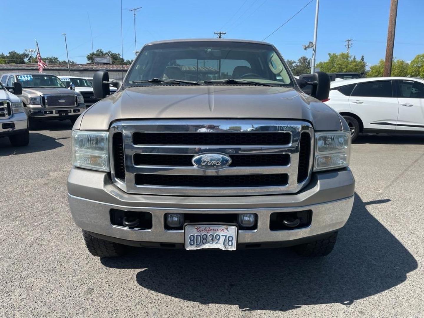 2006 Arizona Beige Clearcoat Metallic/Black Ford F-250 Super Duty Lariat (1FTSW21P36E) with an 6.0L Power Stroke 6.0L Diesel Turbo V8 325hp 560ft. lbs. Direct Injection engine, 5-Speed Automatic transmission, located at 800 Riverside Ave, Roseville, CA, 95678, 916-773-4549 & Toll Free: 866-719-4393, 38.732265, -121.291039 - DIESEL CREW CAB 4X4 LARIAT LOW MILES ONE OWNER - Photo#7