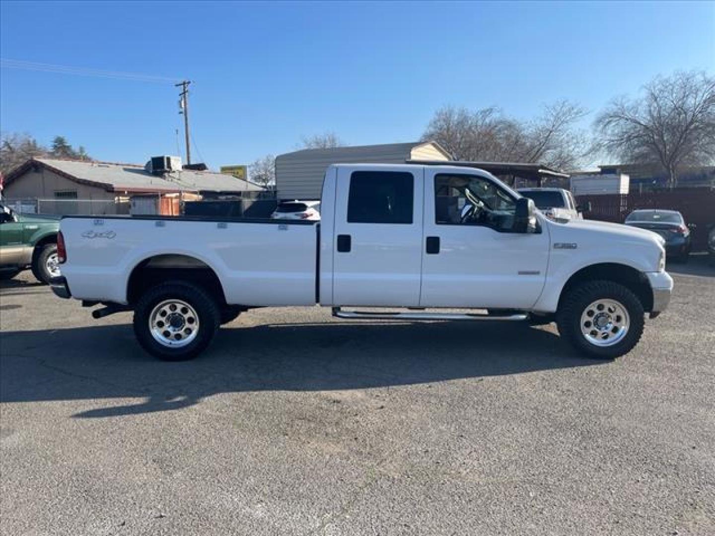 2006 Oxford White Clearcoat Ford F-350 Super Duty XLT (1FTWW31P26E) with an 6.0L Power Stroke 6.0L Diesel Turbo V8 325hp 560ft. lbs. Direct Injection engine, 5-Speed Automatic transmission, located at 800 Riverside Ave, Roseville, CA, 95678, 916-773-4549 & Toll Free: 866-719-4393, 38.732265, -121.291039 - DIESEL CREW CAB 4X4 XLT - Photo#0
