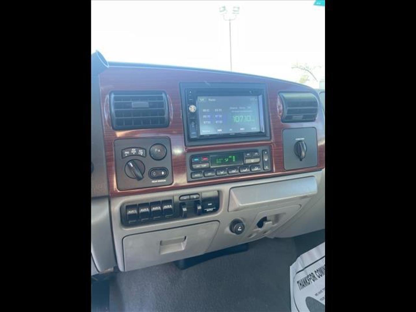 2006 Medium Wedgewood Blue Clearcoat Ford F-250 Super Duty Lariat (1FTSW21P36E) with an 6.0L Power Stroke 6.0L Diesel Turbo V8 325hp 560ft. lbs. Direct Injection engine, 5-Speed Automatic transmission, located at 800 Riverside Ave, Roseville, CA, 95678, 916-773-4549 & Toll Free: 866-719-4393, 38.732265, -121.291039 - DIESEL CREW CAB 4X4 FX4 LARIAT LIFTED SERVICE RECORDS ON CLEAN CARFAX - Photo#9