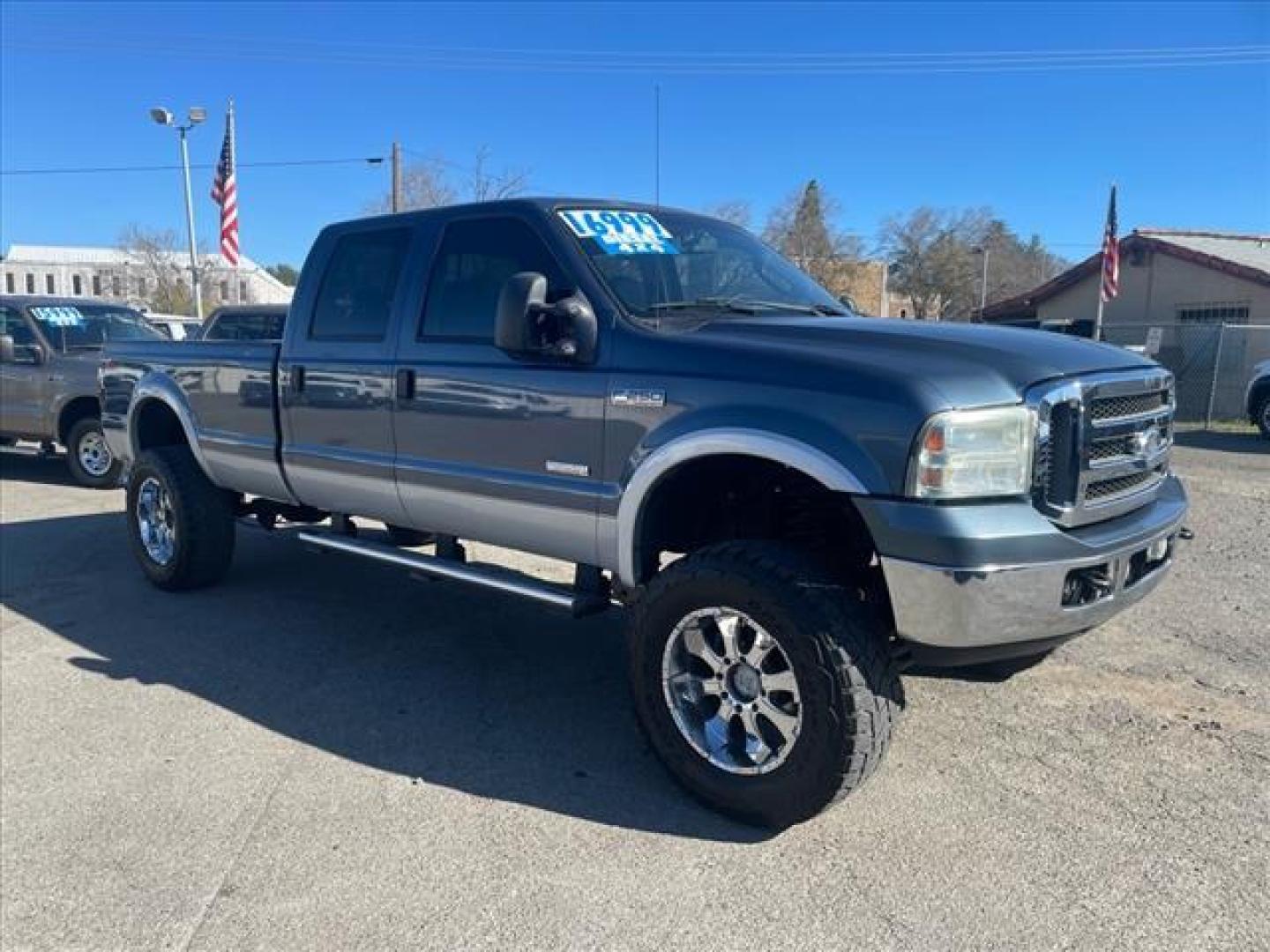 2006 Medium Wedgewood Blue Clearcoat Ford F-250 Super Duty Lariat (1FTSW21P36E) with an 6.0L Power Stroke 6.0L Diesel Turbo V8 325hp 560ft. lbs. Direct Injection engine, 5-Speed Automatic transmission, located at 800 Riverside Ave, Roseville, CA, 95678, 916-773-4549 & Toll Free: 866-719-4393, 38.732265, -121.291039 - DIESEL CREW CAB 4X4 FX4 LARIAT LIFTED SERVICE RECORDS ON CLEAN CARFAX - Photo#1