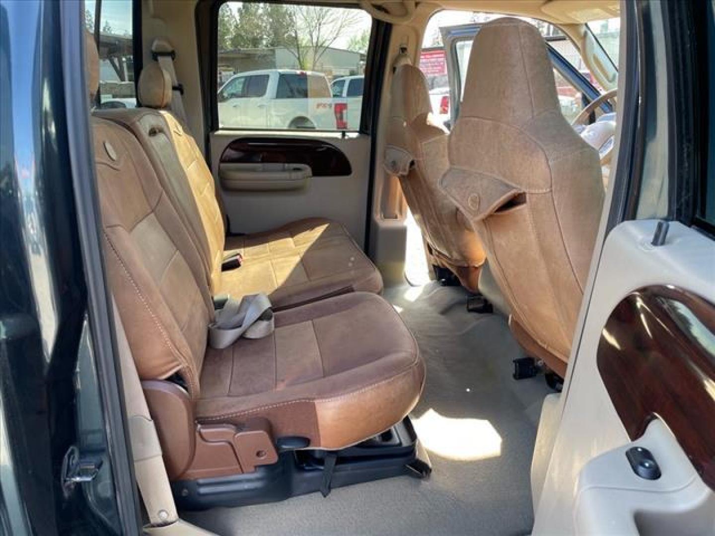 2006 Dark Green Satin Clearcoat Metallic Ford F-350 Super Duty King Ranch (1FTWW31P56E) with an 0.0 8 Cylinder Direct Injection engine, 5-Speed Automatic transmission, located at 800 Riverside Ave, Roseville, CA, 95678, 916-773-4549 & Toll Free: 866-719-4393, 38.732265, -121.291039 - DIESEL CREW CAB 4X4 FX4 KING RANCH LOW MILES - Photo#15