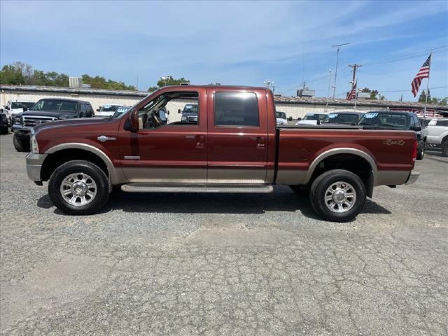 2006 Dark Toreador Red Clearcoat/Arizona Beige Clearcoa Ford F-350 Super Duty King Ranch (1FTWW31P26E) with an 0.0 8 Cylinder Direct Injection engine, 5-Speed Automatic transmission, located at 800 Riverside Ave, Roseville, CA, 95678, 916-773-4549 & Toll Free: 866-719-4393, 38.732265, -121.291039 - DIESEL CREW CAB 4X4 KING RANCH CLEAN CARFAX - Photo#5