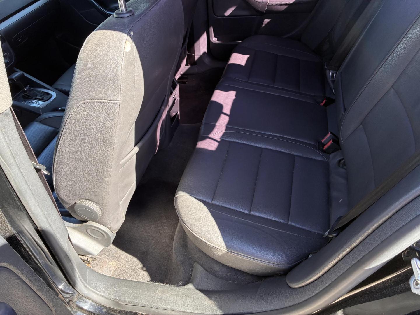 2006 Volkswagen New Jetta TDI (3VWST71K76M) with an 1.9L L4 SOHC 8V TURBO engine, located at 44356 Date Ave., Lancaster, CA, 93534, (661) 945-6555, 34.688919, -118.139374 - Photo#4
