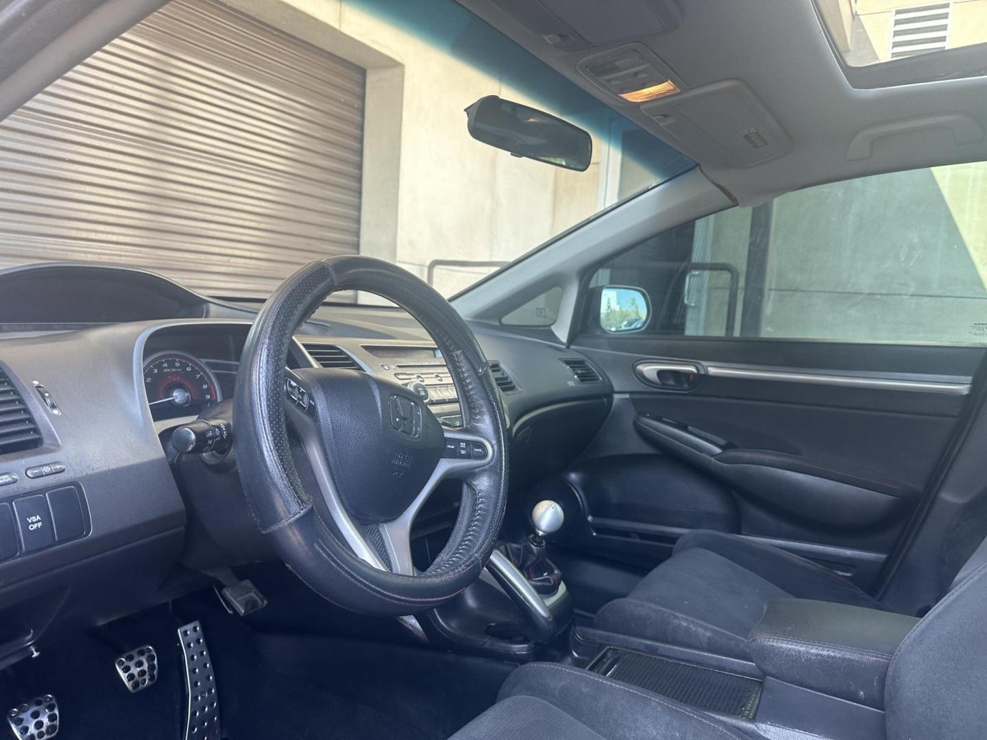 2007 Silver Metallic /Gray Honda Civic Si Sedan (2HGFA55547H) with an 2.0L L4 DOHC 16V engine, 6-Speed Manual Overdrive transmission, located at 30 S. Berkeley Avenue, Pasadena, CA, 91107, (626) 248-7567, 34.145447, -118.109398 - New Paint! New Tires! This 2007 Honda Civic Si Sedan looks and drives well. Drive Home a Stylish 2007 Honda Civic Si 4-Door Sedan with New Paint and Tires – Available at Our Buy Here Pay Here Dealer with Bad Credit Auto Loan Financing! Looking for a sleek and sporty sedan that’s perfect for - Photo#17
