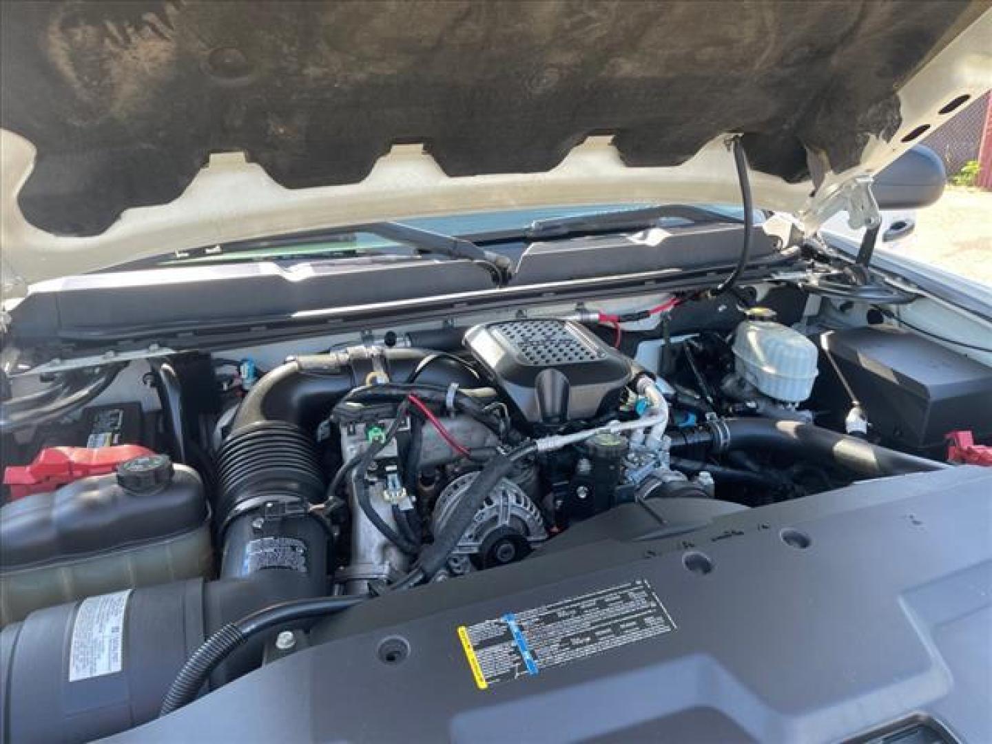 2007 Summit White Chevrolet Silverado 2500HD LT1 (1GCHC23617F) with an 6.6L Duramax 6.6L V8 Turbo 365hp 660ft. lbs. Direct Injection engine, Allison 1000 6-Speed Shiftable Automatic transmission, located at 800 Riverside Ave, Roseville, CA, 95678, 916-773-4549 & Toll Free: 866-719-4393, 38.732265, -121.291039 - DURAMAX DIESEL CREW CAB LT ALLISON TRANSMISSION SERVICE RECORDS ON CLEAN CARFAX - Photo#15