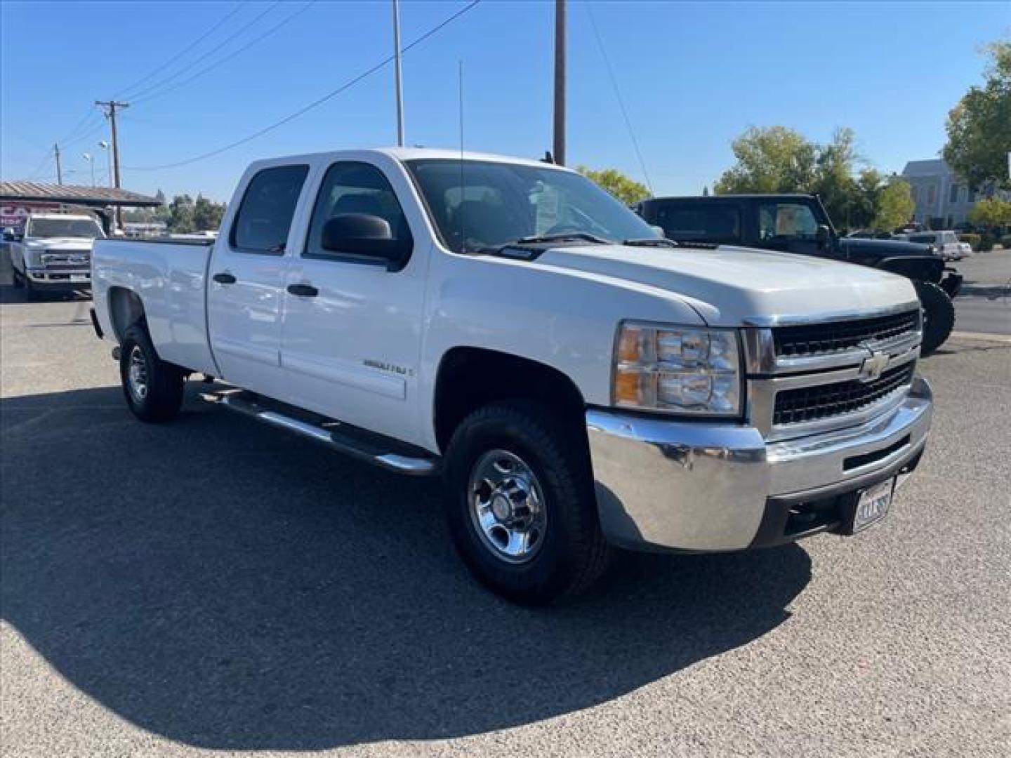 2007 Summit White Chevrolet Silverado 2500HD LT1 (1GCHC23617F) with an 6.6L Duramax 6.6L V8 Turbo 365hp 660ft. lbs. Direct Injection engine, Allison 1000 6-Speed Shiftable Automatic transmission, located at 800 Riverside Ave, Roseville, CA, 95678, 916-773-4549 & Toll Free: 866-719-4393, 38.732265, -121.291039 - DURAMAX DIESEL CREW CAB LT ALLISON TRANSMISSION SERVICE RECORDS ON CLEAN CARFAX - Photo#1