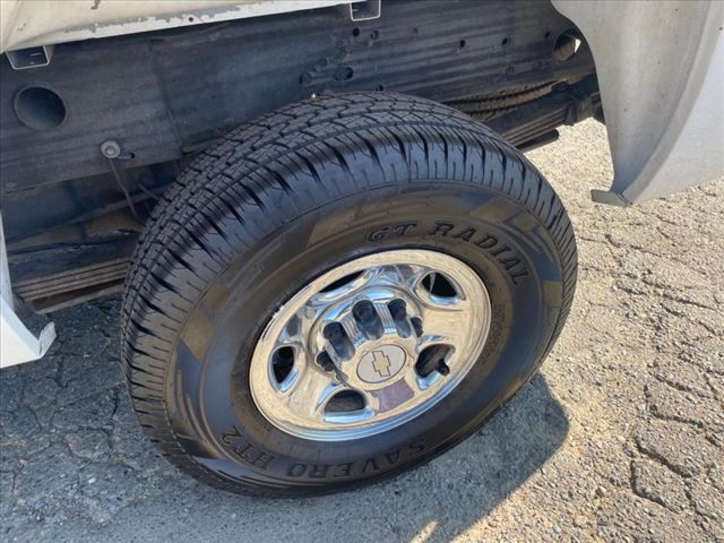 2007 Summit White Chevrolet Silverado 2500HD LT1 (1GCHC23617F) with an 6.6L Duramax 6.6L V8 Turbo 365hp 660ft. lbs. Direct Injection engine, Allison 1000 6-Speed Shiftable Automatic transmission, located at 800 Riverside Ave, Roseville, CA, 95678, 916-773-4549 & Toll Free: 866-719-4393, 38.732265, -121.291039 - DURAMAX DIESEL CREW CAB LT ALLISON TRANSMISSION SERVICE RECORDS ON CLEAN CARFAX - Photo#7