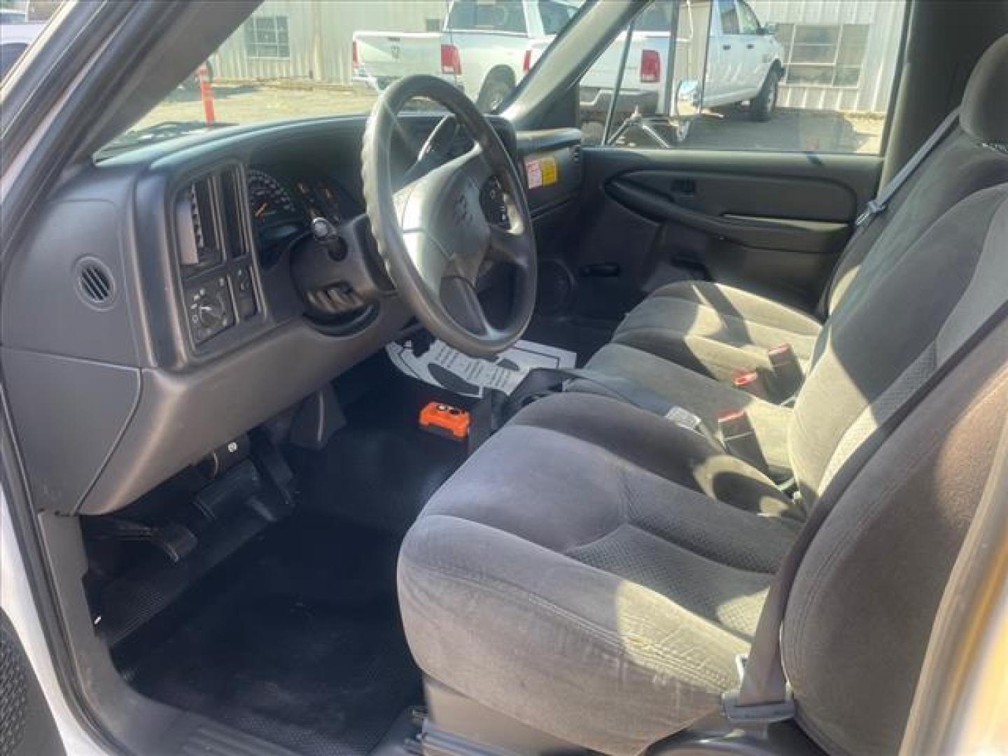 2007 Summit White Chevrolet Silverado 3500 Classic Work Truck (1GBJC34D17E) with an V-8 Other engine, Allison 1000 6-Speed Shiftable Automatic transmission, located at 800 Riverside Ave, Roseville, CA, 95678, 916-773-4549 & Toll Free: 866-719-4393, 38.732265, -121.291039 - DURAMAX DIESEL HYDRAULIC DUMP BED DUAL FUEL TANKS LOW MILES ALLISON TRANSMISSION SERVICE RECORDS ON CLEAN CARFAX - Photo#10