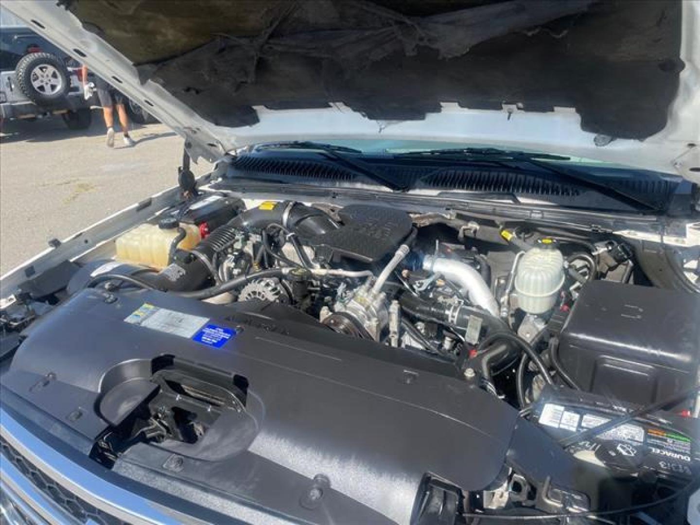 2007 Summit White Chevrolet Silverado 3500 Classic Work Truck (1GBJC34D17E) with an V-8 Other engine, Allison 1000 6-Speed Shiftable Automatic transmission, located at 800 Riverside Ave, Roseville, CA, 95678, 916-773-4549 & Toll Free: 866-719-4393, 38.732265, -121.291039 - DURAMAX DIESEL HYDRAULIC DUMP BED DUAL FUEL TANKS LOW MILES ALLISON TRANSMISSION SERVICE RECORDS ON CLEAN CARFAX - Photo#12