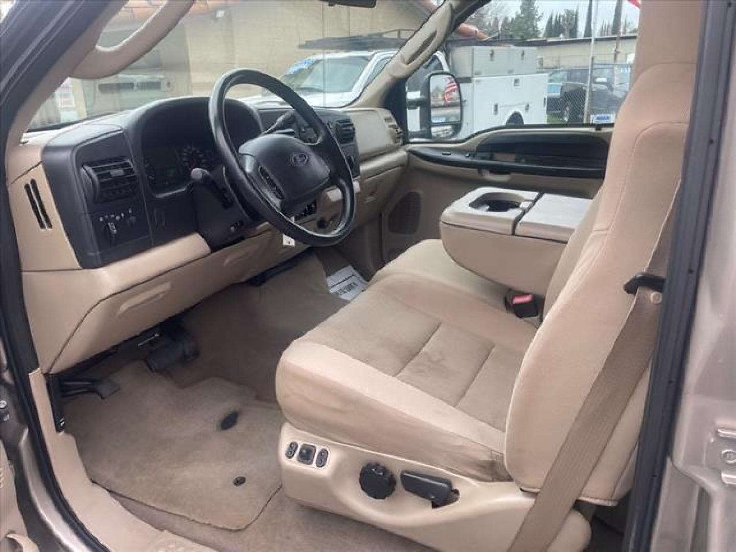 2007 Arizona Beige Clearcoat Metallic Ford F-250 Super Duty XLT (1FTSW21P97E) with an 6.0L 6.0L Turbo Diesel V8 OHV 32V Direct Injection engine, 5-Speed Automatic transmission, located at 800 Riverside Ave, Roseville, CA, 95678, 916-773-4549 & Toll Free: 866-719-4393, 38.732265, -121.291039 - DIESEL CREW CAB 4X4 FX4 XLT SERVICE RECORDS ON CLEAN CARFAX - Photo#9
