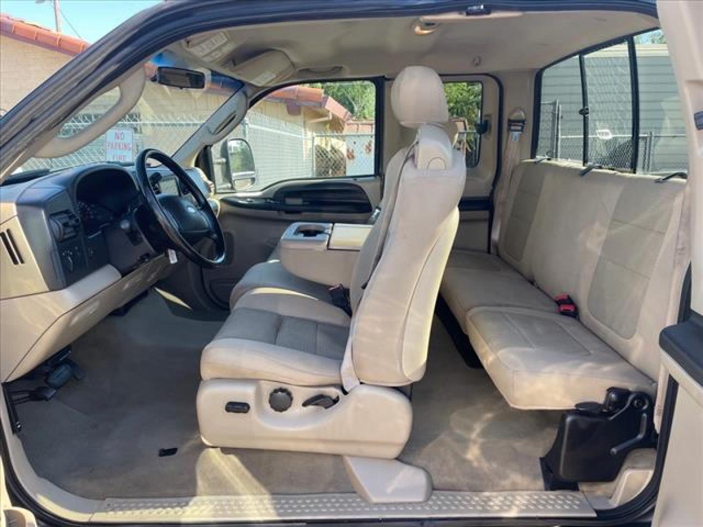 2007 Arizona Beige Clearcoat Metallic Ford F-350 Super Duty XLT (1FTWX30P47E) with an 6.0L 6.0L Turbo Diesel V8 OHV 32V Direct Injection engine, 5-Speed Automatic transmission, located at 800 Riverside Ave, Roseville, CA, 95678, 916-773-4549 & Toll Free: 866-719-4393, 38.732265, -121.291039 - DIESEL SUPER CAB XLT CLEAN CARFAX - Photo#10