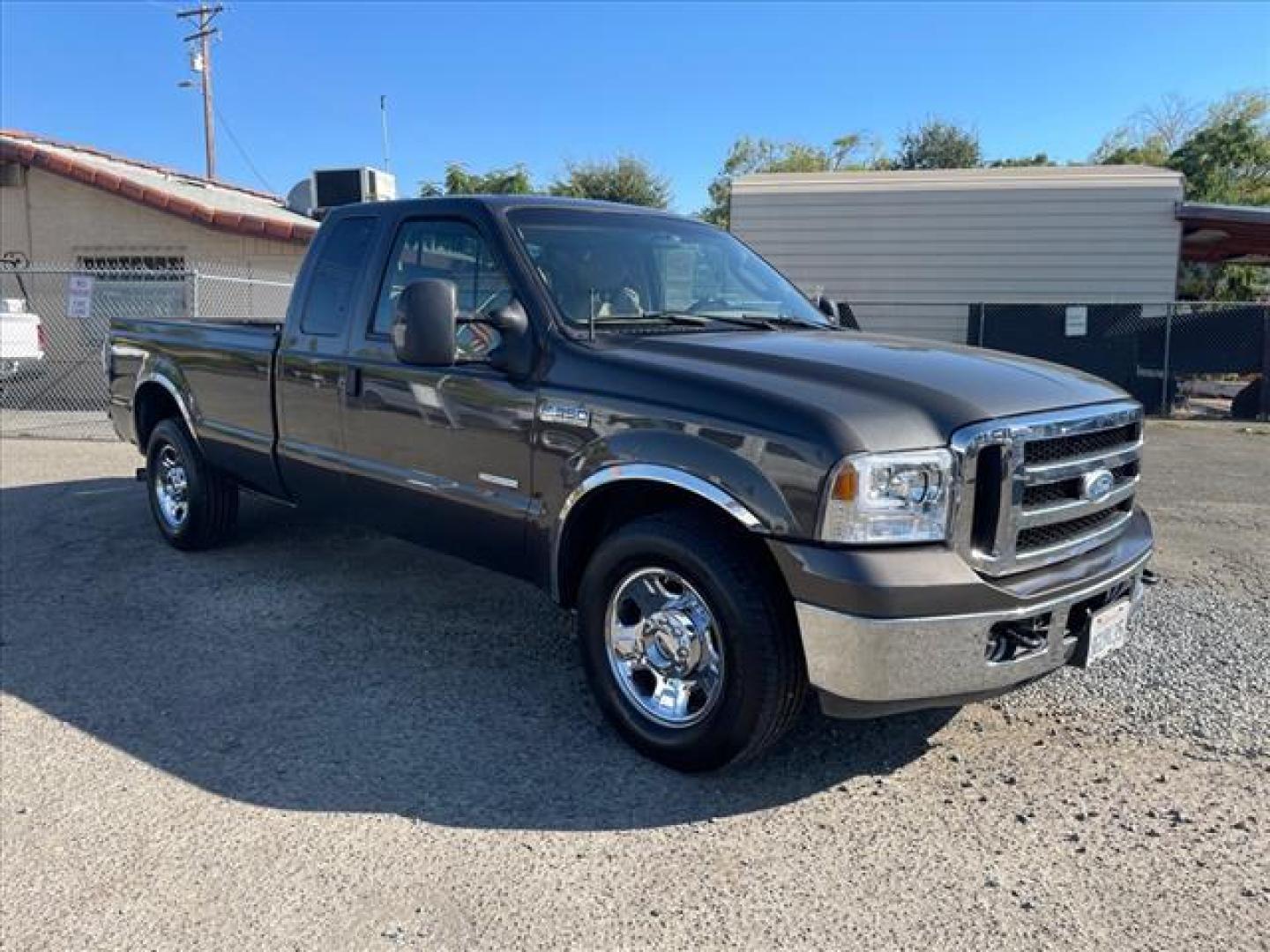 2007 Arizona Beige Clearcoat Metallic Ford F-350 Super Duty XLT (1FTWX30P47E) with an 6.0L 6.0L Turbo Diesel V8 OHV 32V Direct Injection engine, 5-Speed Automatic transmission, located at 800 Riverside Ave, Roseville, CA, 95678, 916-773-4549 & Toll Free: 866-719-4393, 38.732265, -121.291039 - DIESEL SUPER CAB XLT CLEAN CARFAX - Photo#1