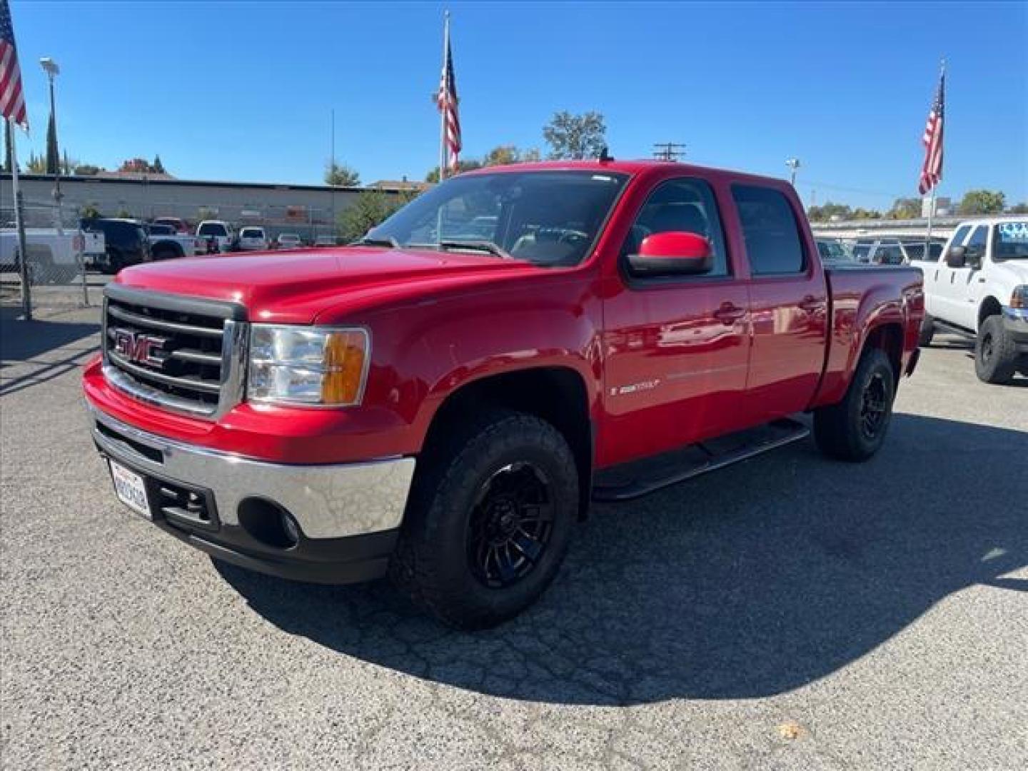 2007 Fire Red GMC Sierra 1500 SLT (2GTFK13Y871) with an 6.0L VortecMAX 6.0L V8 367hp 375ft. lbs. Other engine, 4-Speed Automatic transmission, located at 800 Riverside Ave, Roseville, CA, 95678, 916-773-4549 & Toll Free: 866-719-4393, 38.732265, -121.291039 - 4X4 CREW CAB SLT VORTEC MAX LOW MILES LEATHER DVD ONE OWNER SERVICE RECORDS - Photo#15