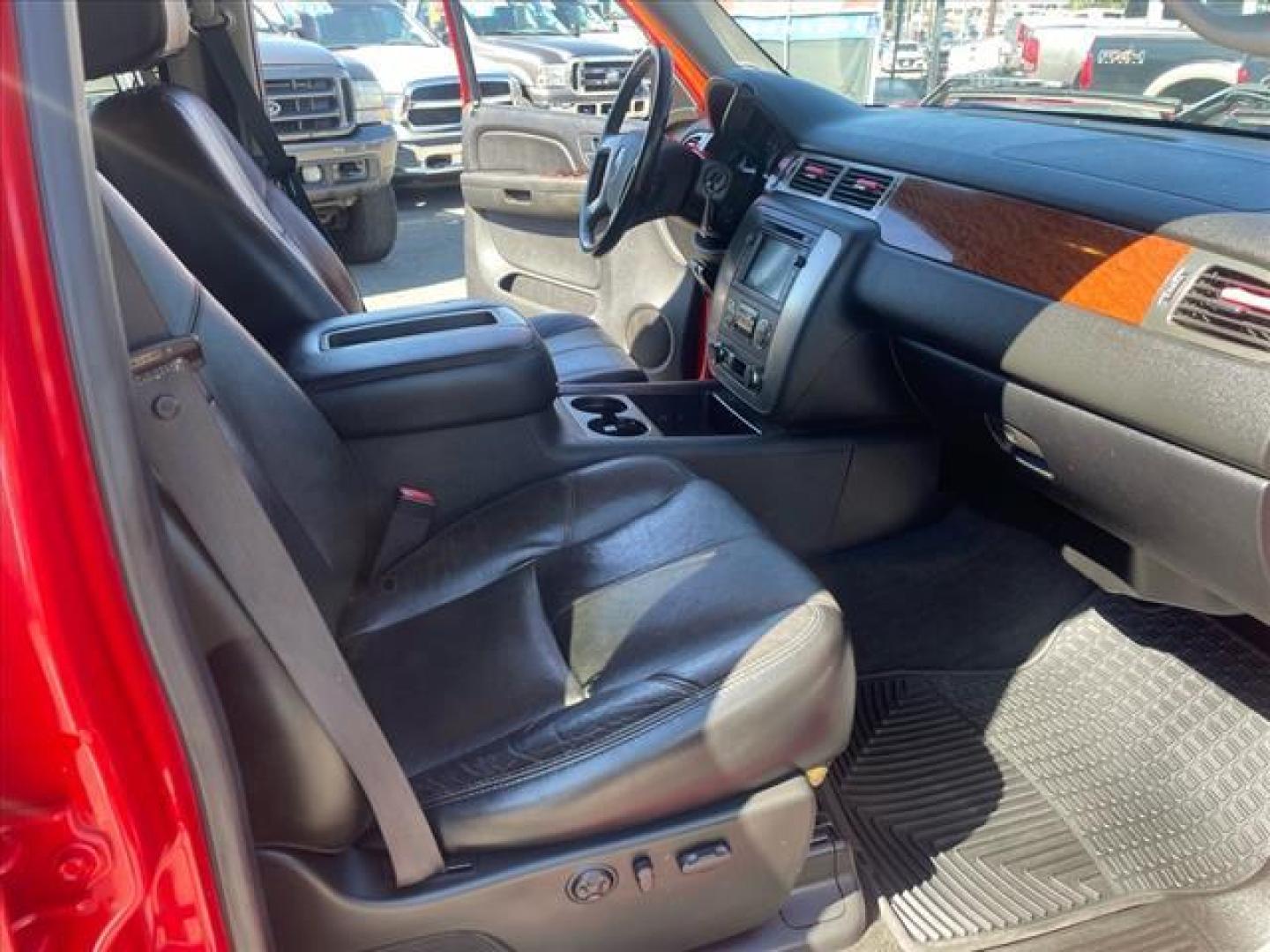2007 Fire Red GMC Sierra 1500 SLT (2GTFK13Y871) with an 6.0L VortecMAX 6.0L V8 367hp 375ft. lbs. Other engine, 4-Speed Automatic transmission, located at 800 Riverside Ave, Roseville, CA, 95678, 916-773-4549 & Toll Free: 866-719-4393, 38.732265, -121.291039 - 4X4 CREW CAB SLT VORTEC MAX LOW MILES ONE OWNER SERVICE RECORDS - Photo#15