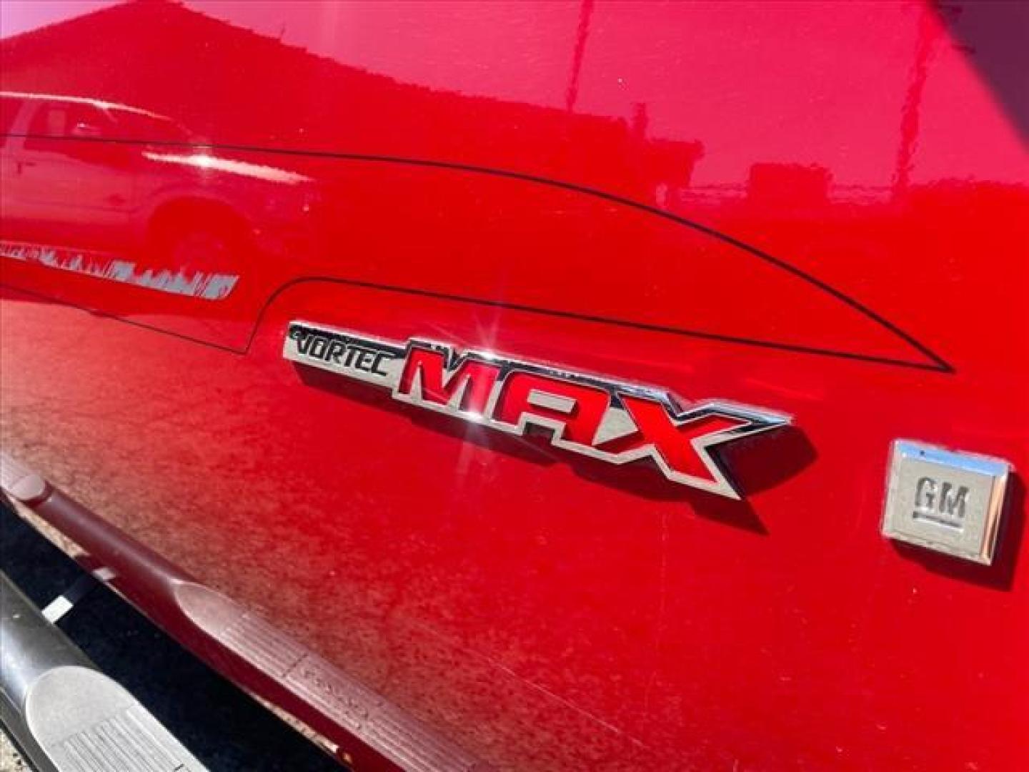 2007 Fire Red GMC Sierra 1500 SLT (2GTFK13Y871) with an 6.0L VortecMAX 6.0L V8 367hp 375ft. lbs. Other engine, 4-Speed Automatic transmission, located at 800 Riverside Ave, Roseville, CA, 95678, 916-773-4549 & Toll Free: 866-719-4393, 38.732265, -121.291039 - 4X4 CREW CAB SLT VORTEC MAX LOW MILES ONE OWNER SERVICE RECORDS - Photo#2