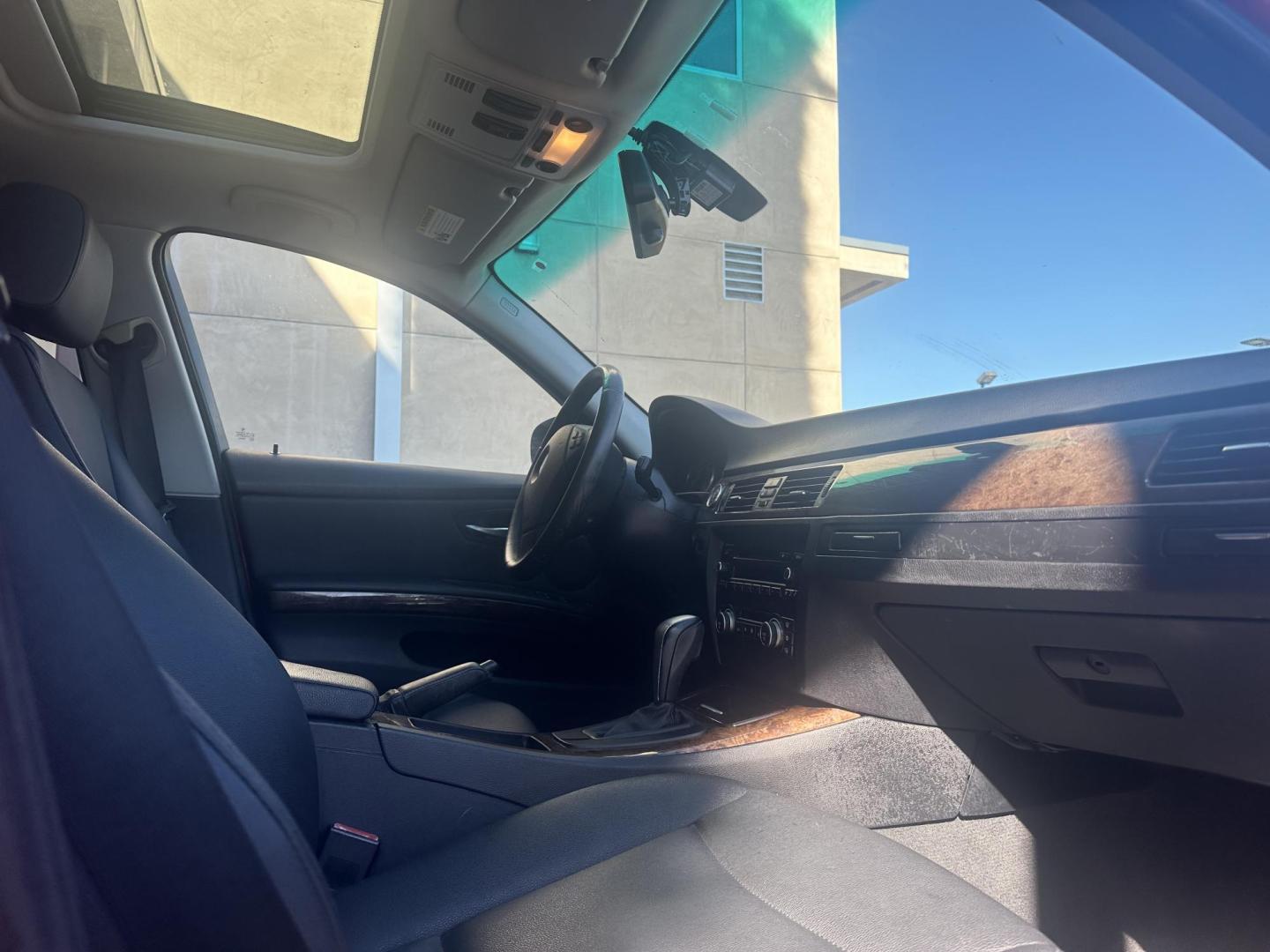 2008 Gray /Black BMW 3-Series 328i (WBAVC53548F) with an 3.0L L6 DOHC 24V engine, Automatic transmission, located at 30 S. Berkeley Avenue, Pasadena, CA, 91107, (626) 248-7567, 34.145447, -118.109398 - New Tires! Fully serviced! Welcome to Crown City Motors in Pasadena, where we proudly present an exceptional opportunity for car buyers seeking quality and value: the 2008 BMW 3-Series 328i. This classic luxury sedan combines performance, comfort, and style, making it a top choice for anyone in th - Photo#15