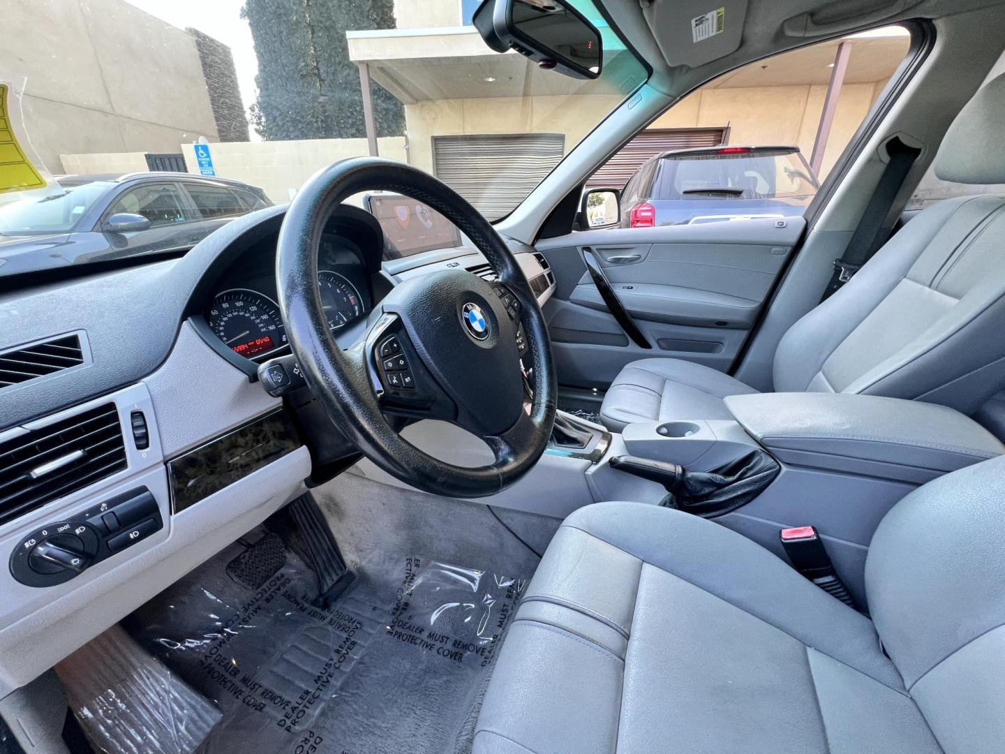 2008 White /Tan BMW X3 3.0si (WBXPC93418W) with an 3.0L L6 DOHC 24V engine, Automatic transmission, located at 30 S. Berkeley Avenue, Pasadena, CA, 91107, (626) 248-7567, 34.145447, -118.109398 - Navigation! Leather Seats! This 2008 BMW X3 3.0 SI looks and drives well. Crown City Motors is a used “Buy Here Pay Here” car dealer in Pasadena CA. “Buy Here Pay Here” financing, means that when you purchase your vehicle from our dealership, that you make the payments to the dealership - Photo#18