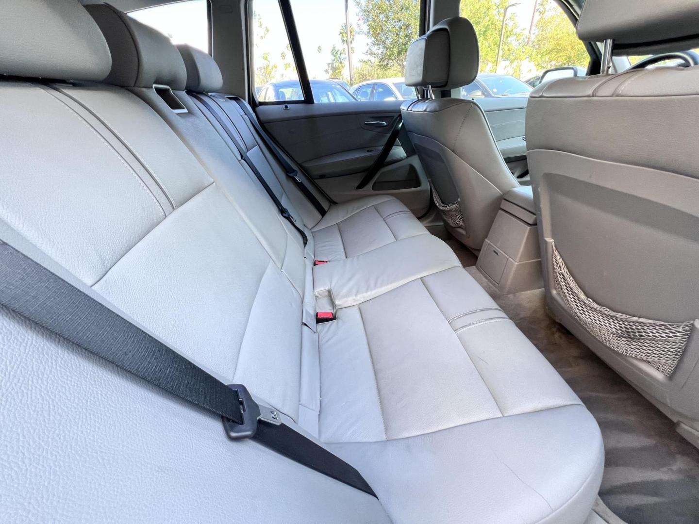 2008 White /Tan BMW X3 3.0si (WBXPC93418W) with an 3.0L L6 DOHC 24V engine, Automatic transmission, located at 30 S. Berkeley Avenue, Pasadena, CA, 91107, (626) 248-7567, 34.145447, -118.109398 - Navigation! Leather Seats! This 2008 BMW X3 3.0 SI looks and drives well. Crown City Motors is a used “Buy Here Pay Here” car dealer in Pasadena CA. “Buy Here Pay Here” financing, means that when you purchase your vehicle from our dealership, that you make the payments to the dealership - Photo#19