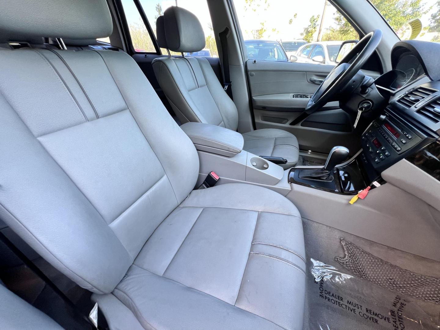 2008 White /Tan BMW X3 3.0si (WBXPC93418W) with an 3.0L L6 DOHC 24V engine, Automatic transmission, located at 30 S. Berkeley Avenue, Pasadena, CA, 91107, (626) 248-7567, 34.145447, -118.109398 - Navigation! Leather Seats! This 2008 BMW X3 3.0 SI looks and drives well. Crown City Motors is a used “Buy Here Pay Here” car dealer in Pasadena CA. “Buy Here Pay Here” financing, means that when you purchase your vehicle from our dealership, that you make the payments to the dealership - Photo#21