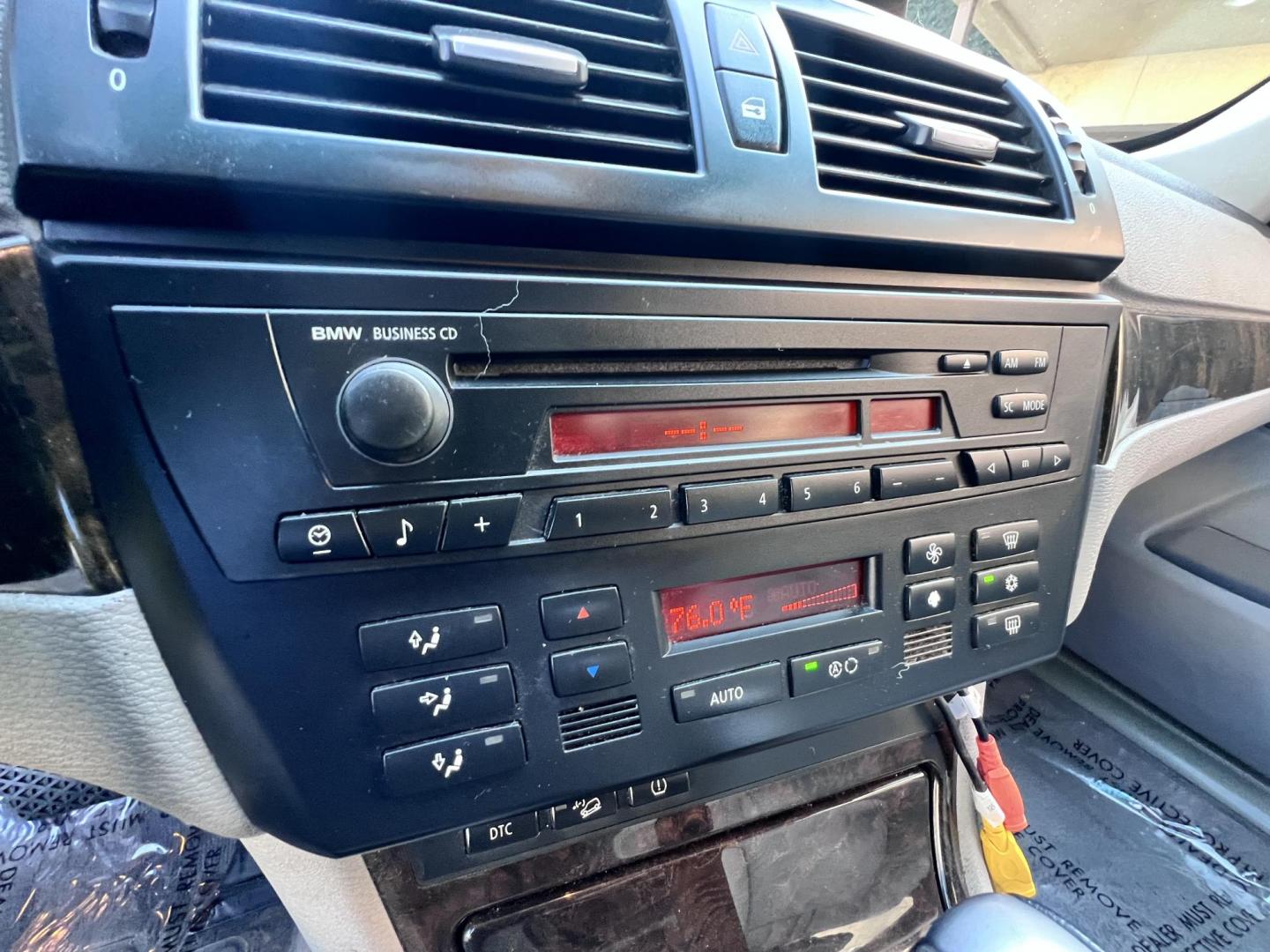 2008 White /Tan BMW X3 3.0si (WBXPC93418W) with an 3.0L L6 DOHC 24V engine, Automatic transmission, located at 30 S. Berkeley Avenue, Pasadena, CA, 91107, (626) 248-7567, 34.145447, -118.109398 - Navigation! Leather Seats! This 2008 BMW X3 3.0 SI looks and drives well. Crown City Motors is a used “Buy Here Pay Here” car dealer in Pasadena CA. “Buy Here Pay Here” financing, means that when you purchase your vehicle from our dealership, that you make the payments to the dealership - Photo#27