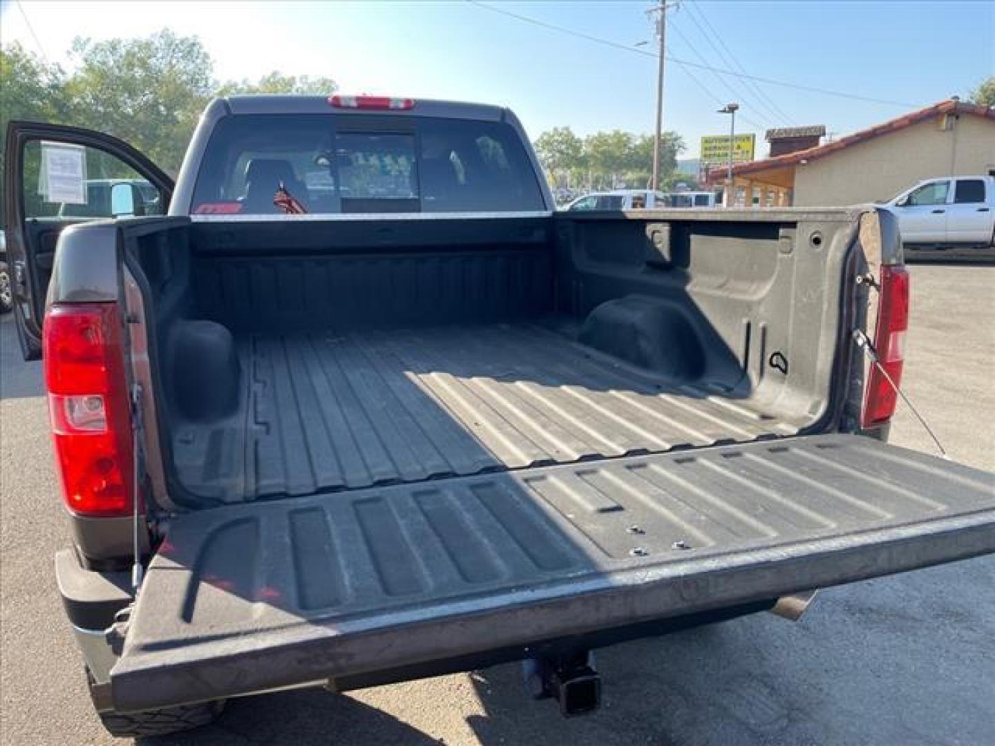 2008 Desert Brown Metallic Chevrolet Silverado 2500HD LTZ (1GCHK236X8F) with an 6.6L Duramax 6.6L Diesel Turbo V8 365hp 660ft. lbs. Common Rail Direct Injection engine, Allison 1000 6-Speed Shiftable Automatic transmission, located at 800 Riverside Ave, Roseville, CA, 95678, 916-773-4549 & Toll Free: 866-719-4393, 38.732265, -121.291039 - DURAMAX DIESEL CREW CAB 4X4 LTZ LIFTED CUSTOM WHEELS ALLISON TRANSMISSION - Photo#9