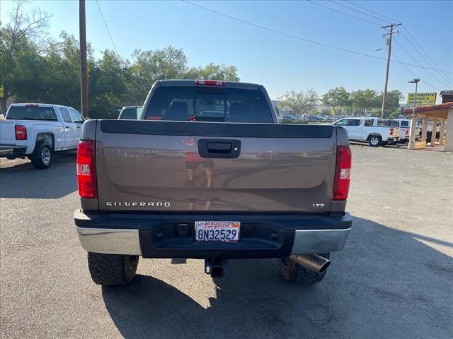 2008 Desert Brown Metallic Chevrolet Silverado 2500HD LTZ (1GCHK236X8F) with an 6.6L Duramax 6.6L Diesel Turbo V8 365hp 660ft. lbs. Common Rail Direct Injection engine, Allison 1000 6-Speed Shiftable Automatic transmission, located at 800 Riverside Ave, Roseville, CA, 95678, 916-773-4549 & Toll Free: 866-719-4393, 38.732265, -121.291039 - DURAMAX DIESEL CREW CAB 4X4 LTZ LIFTED CUSTOM WHEELS ALLISON TRANSMISSION - Photo#8