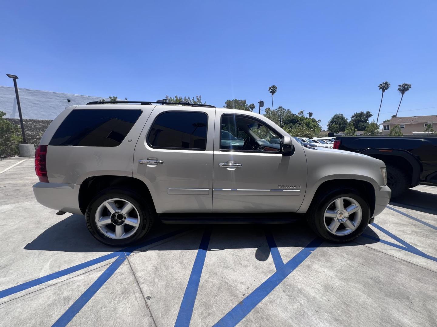 2008 Chevrolet Tahoe LS 2WD (1GNFC13008R) with an 5.3L V8 OHV 16V FFV engine, 4-Speed Automatic Overdrive transmission, located at 30 S. Berkeley Avenue, Pasadena, CA, 91107, (626) 248-7567, 34.145447, -118.109398 - 2008 Chevrolet Tahoe LT – Buy Here Pay Here – $995 Down – Bad Credit OK – Crown City Motors Pasadena Looking for a powerful and spacious SUV that’s affordable and reliable? Discover the 2008 Chevrolet Tahoe LT, available now at Crown City Motors in Pasadena with Buy Here Pay Here financin - Photo#10