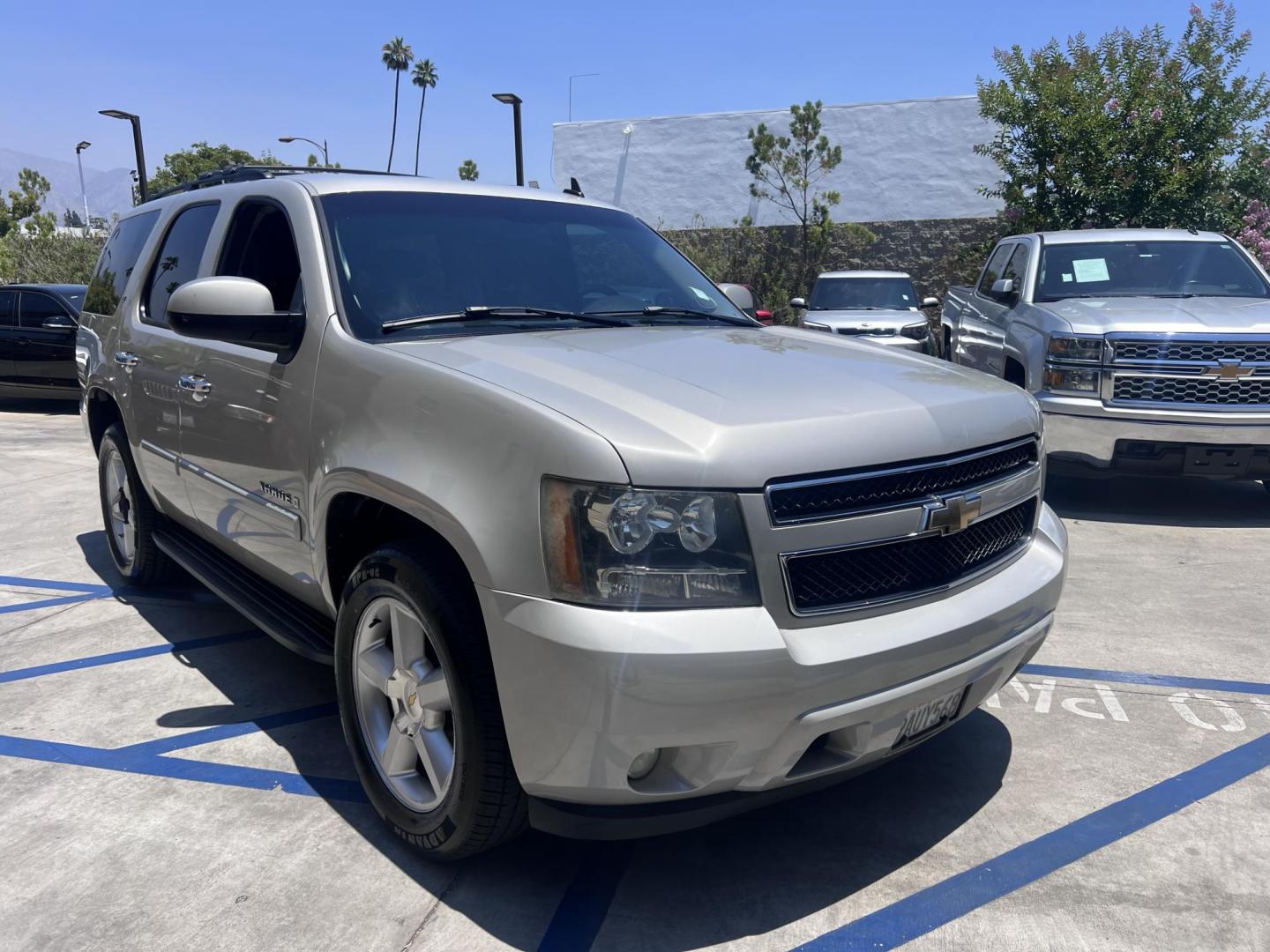 2008 Chevrolet Tahoe LS 2WD (1GNFC13008R) with an 5.3L V8 OHV 16V FFV engine, 4-Speed Automatic Overdrive transmission, located at 30 S. Berkeley Avenue, Pasadena, CA, 91107, (626) 248-7567, 34.145447, -118.109398 - 2008 Chevrolet Tahoe LT – Buy Here Pay Here – $995 Down – Bad Credit OK – Crown City Motors Pasadena Looking for a powerful and spacious SUV that’s affordable and reliable? Discover the 2008 Chevrolet Tahoe LT, available now at Crown City Motors in Pasadena with Buy Here Pay Here financin - Photo#11