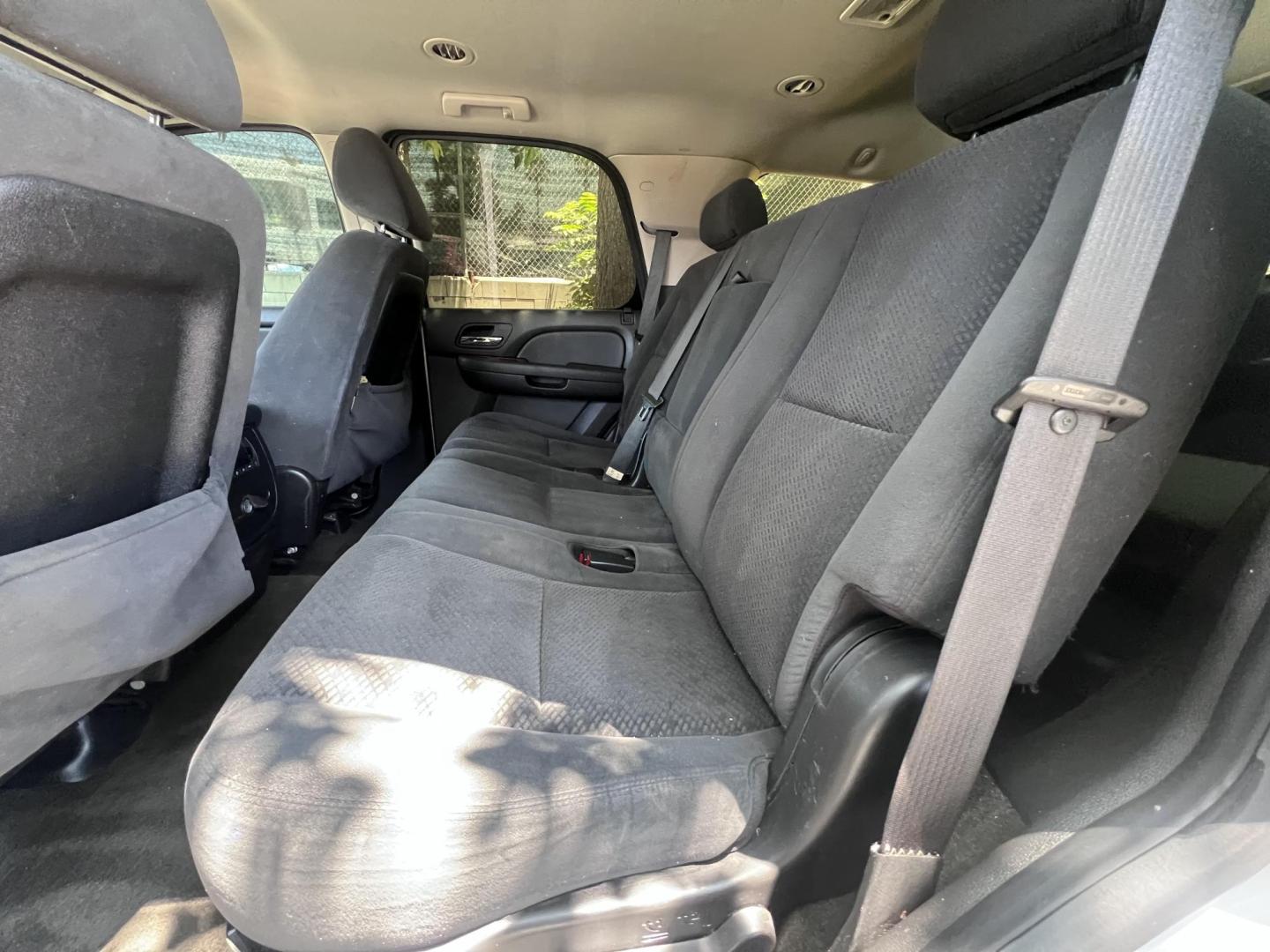 2008 Chevrolet Tahoe LS 2WD (1GNFC13008R) with an 5.3L V8 OHV 16V FFV engine, 4-Speed Automatic Overdrive transmission, located at 30 S. Berkeley Avenue, Pasadena, CA, 91107, (626) 248-7567, 34.145447, -118.109398 - 2008 Chevrolet Tahoe LT – Buy Here Pay Here – $995 Down – Bad Credit OK – Crown City Motors Pasadena Looking for a powerful and spacious SUV that’s affordable and reliable? Discover the 2008 Chevrolet Tahoe LT, available now at Crown City Motors in Pasadena with Buy Here Pay Here financin - Photo#16